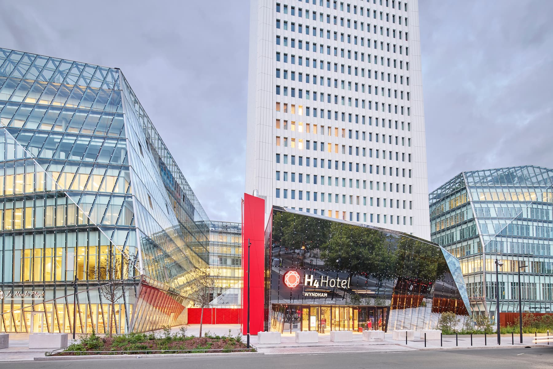 Exterior of H4 Hotel Wyndham Paris Pleyel Resort hotel in Paris, Other than US/Canada