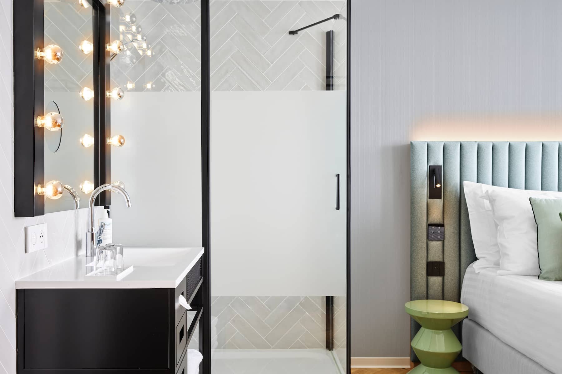 Guest room at the H4 Hotel Wyndham Paris Pleyel Resort in Paris, Other than US/Canada