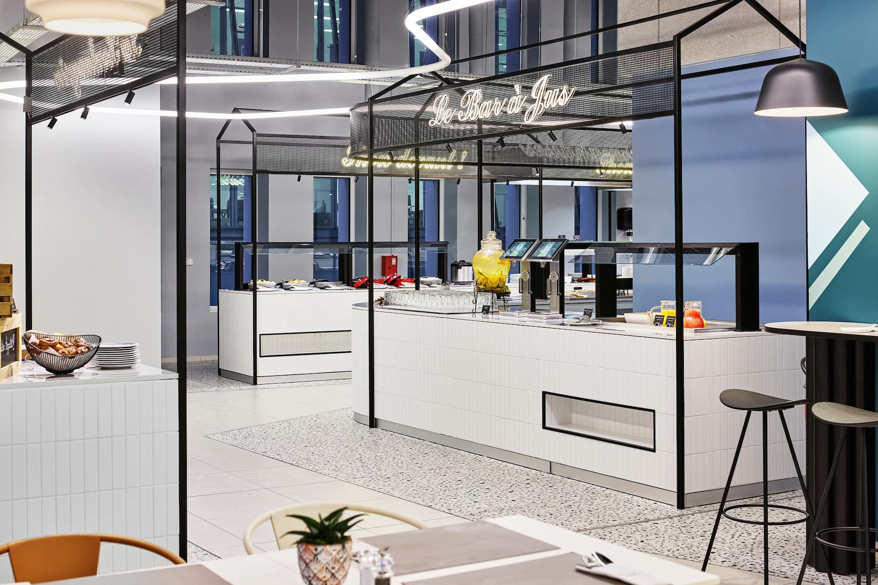 H4 Hotel Wyndham Paris Pleyel Resort restaurant in Paris, Other than US/Canada