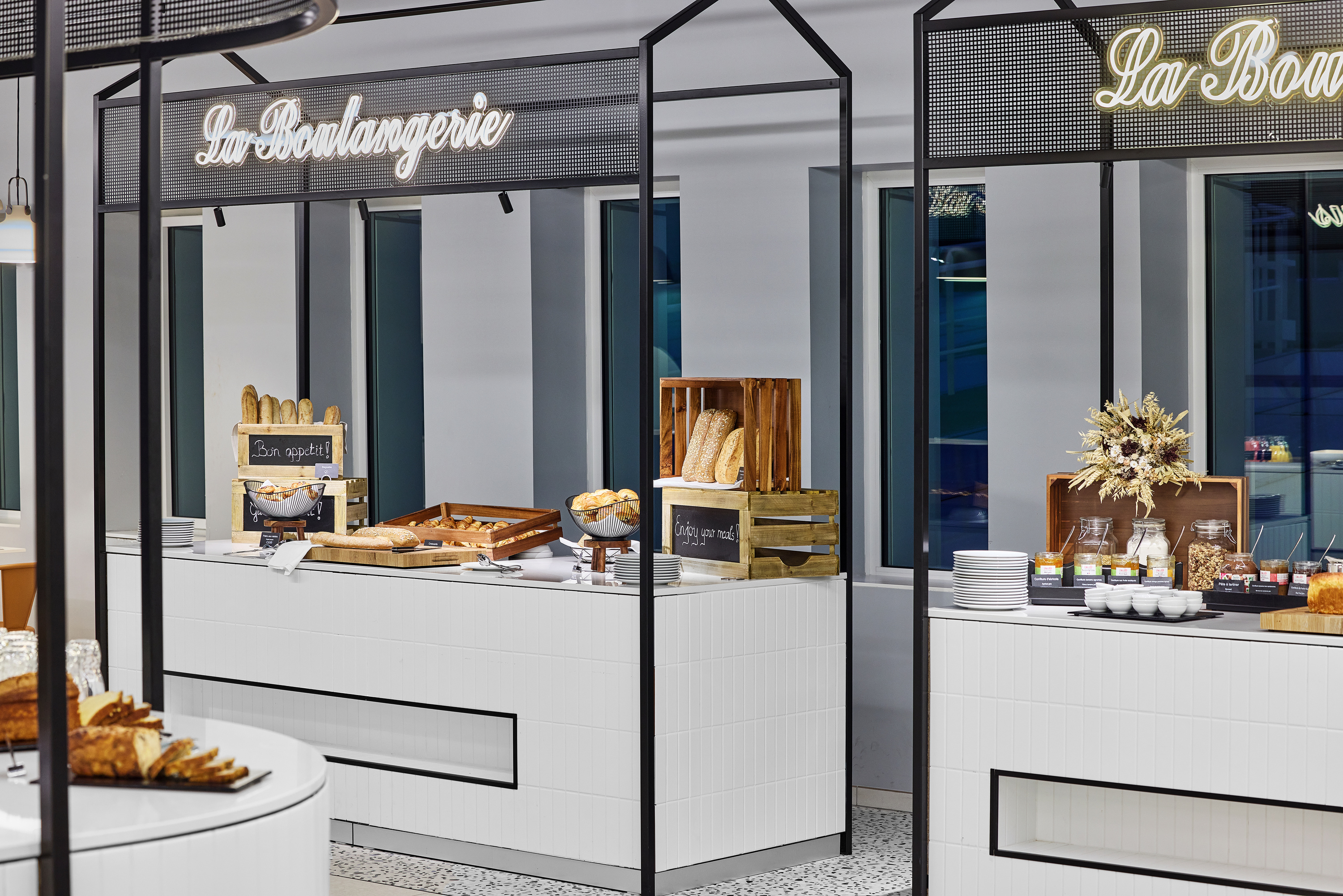 H4 Hotel Wyndham Paris Pleyel Resort restaurant in Paris, Other than US/Canada