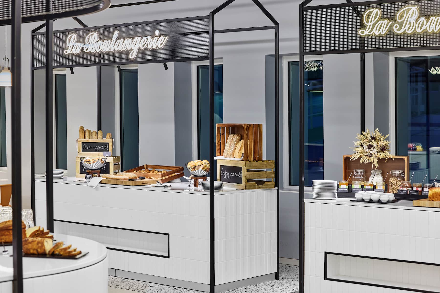 H4 Hotel Wyndham Paris Pleyel Resort restaurant in Paris, Other than US/Canada