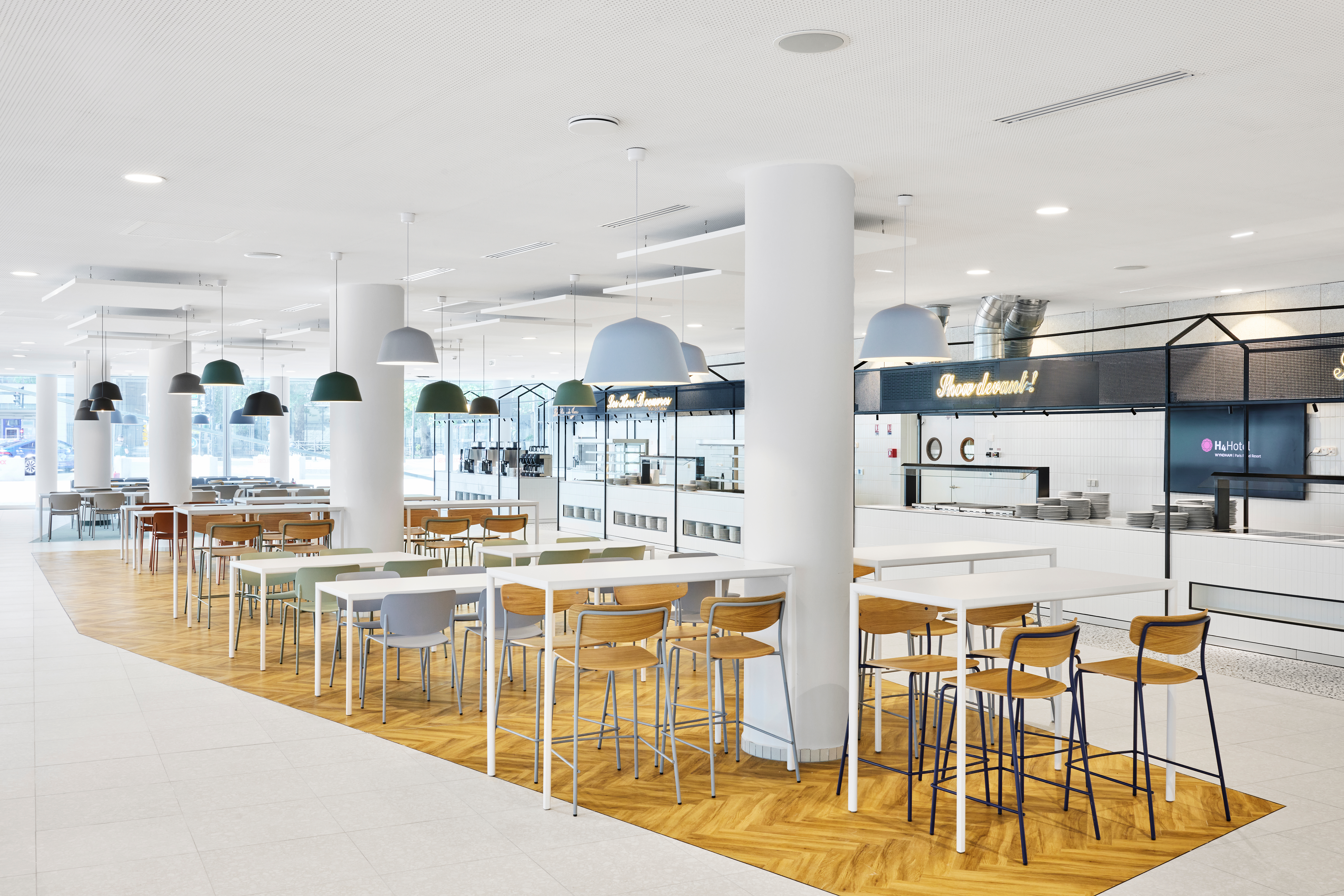 H4 Hotel Wyndham Paris Pleyel Resort restaurant in Paris, Other than US/Canada