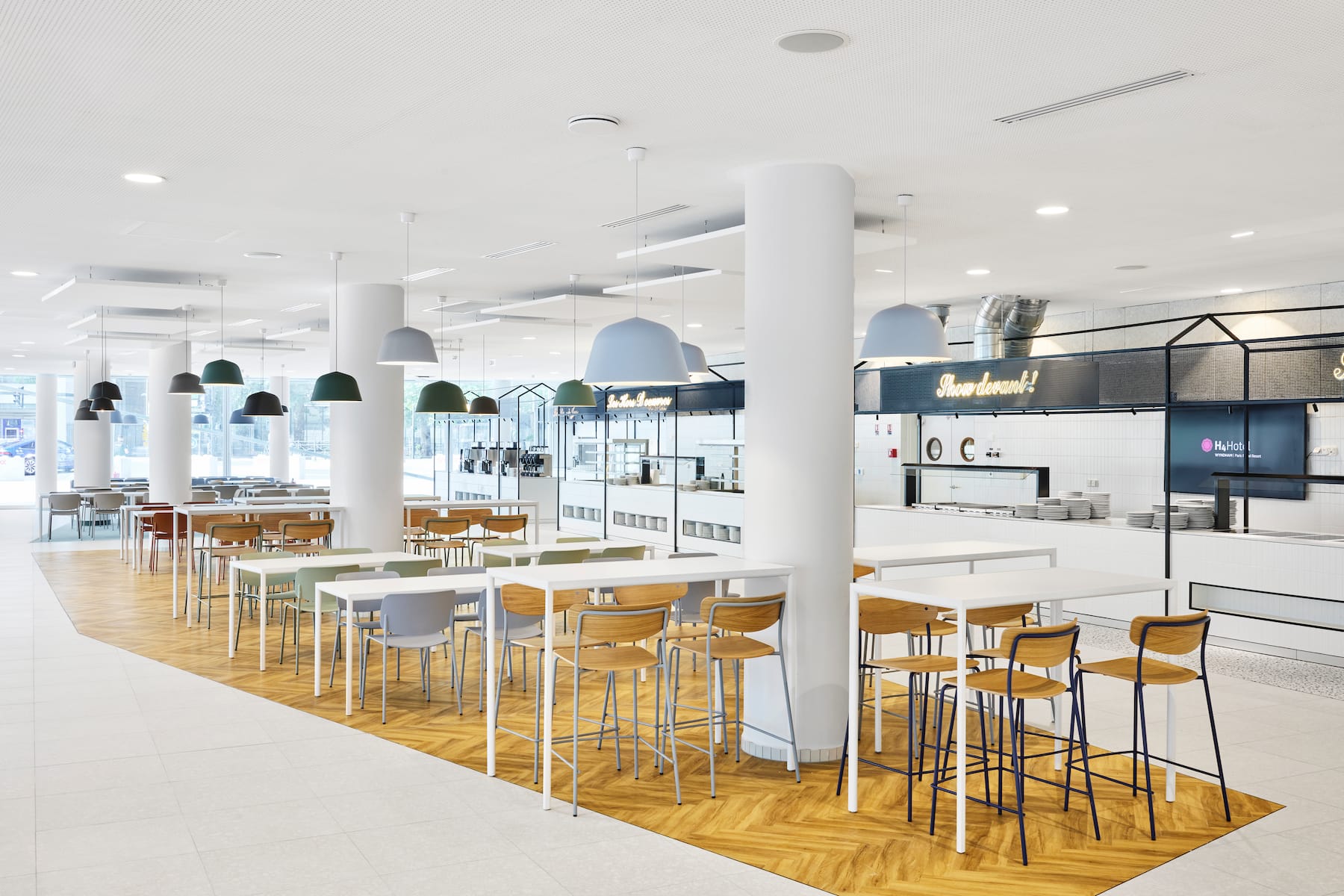 H4 Hotel Wyndham Paris Pleyel Resort restaurant in Paris, Other than US/Canada