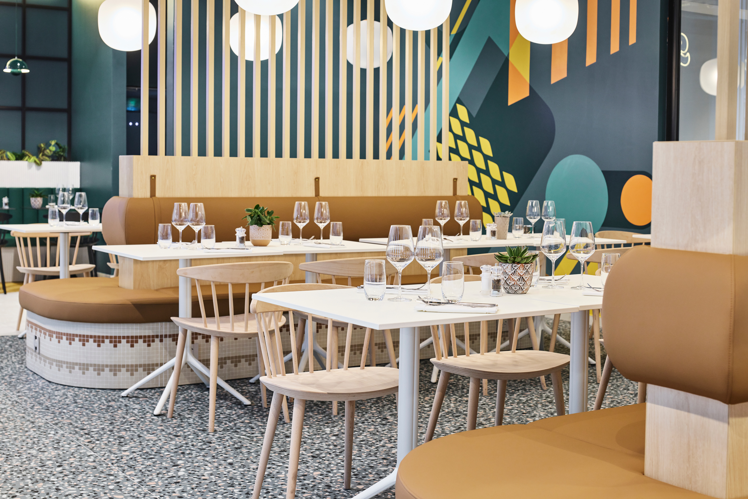 H4 Hotel Wyndham Paris Pleyel Resort restaurant in Paris, Other than US/Canada