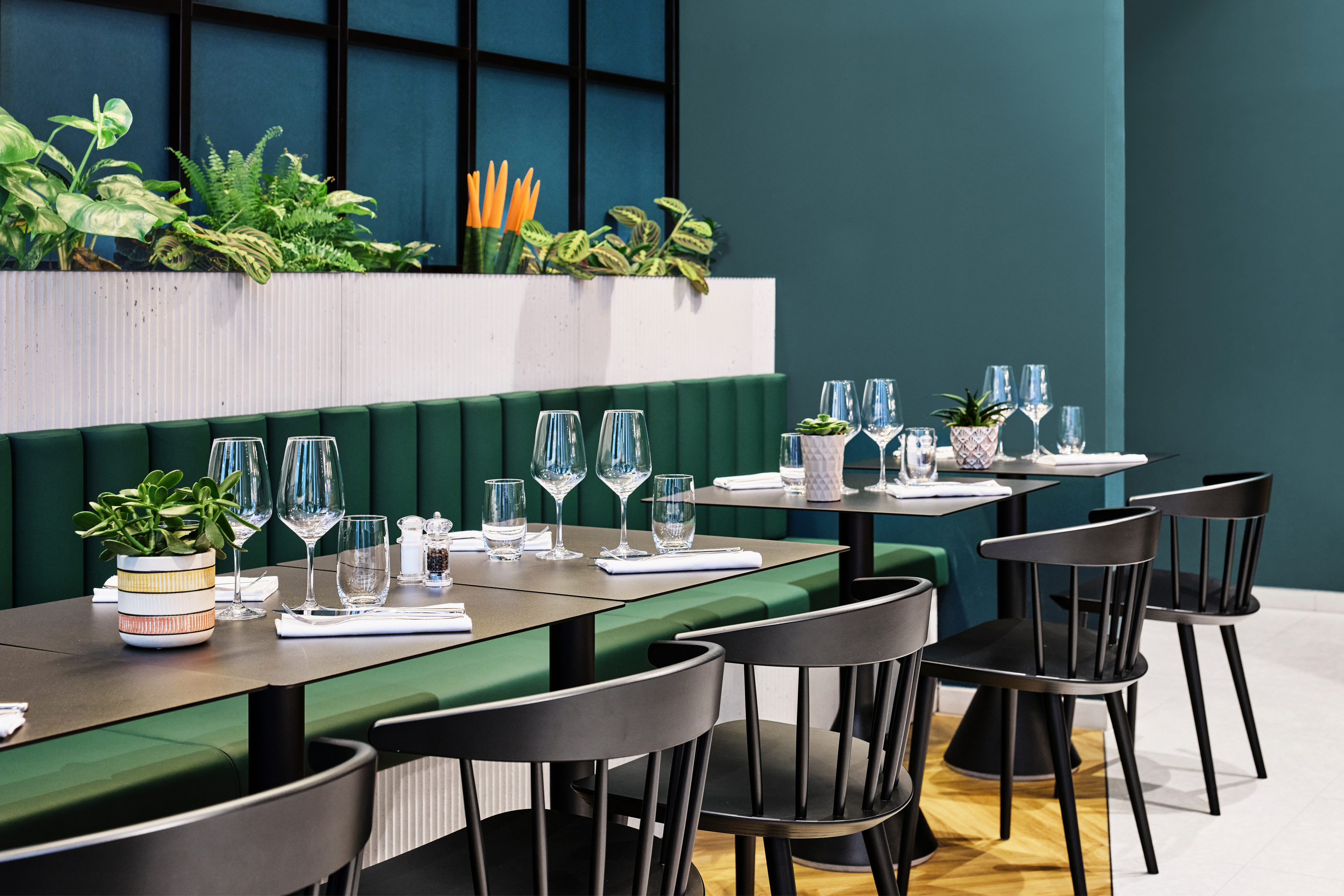 H4 Hotel Wyndham Paris Pleyel Resort restaurant in Paris, Other than US/Canada