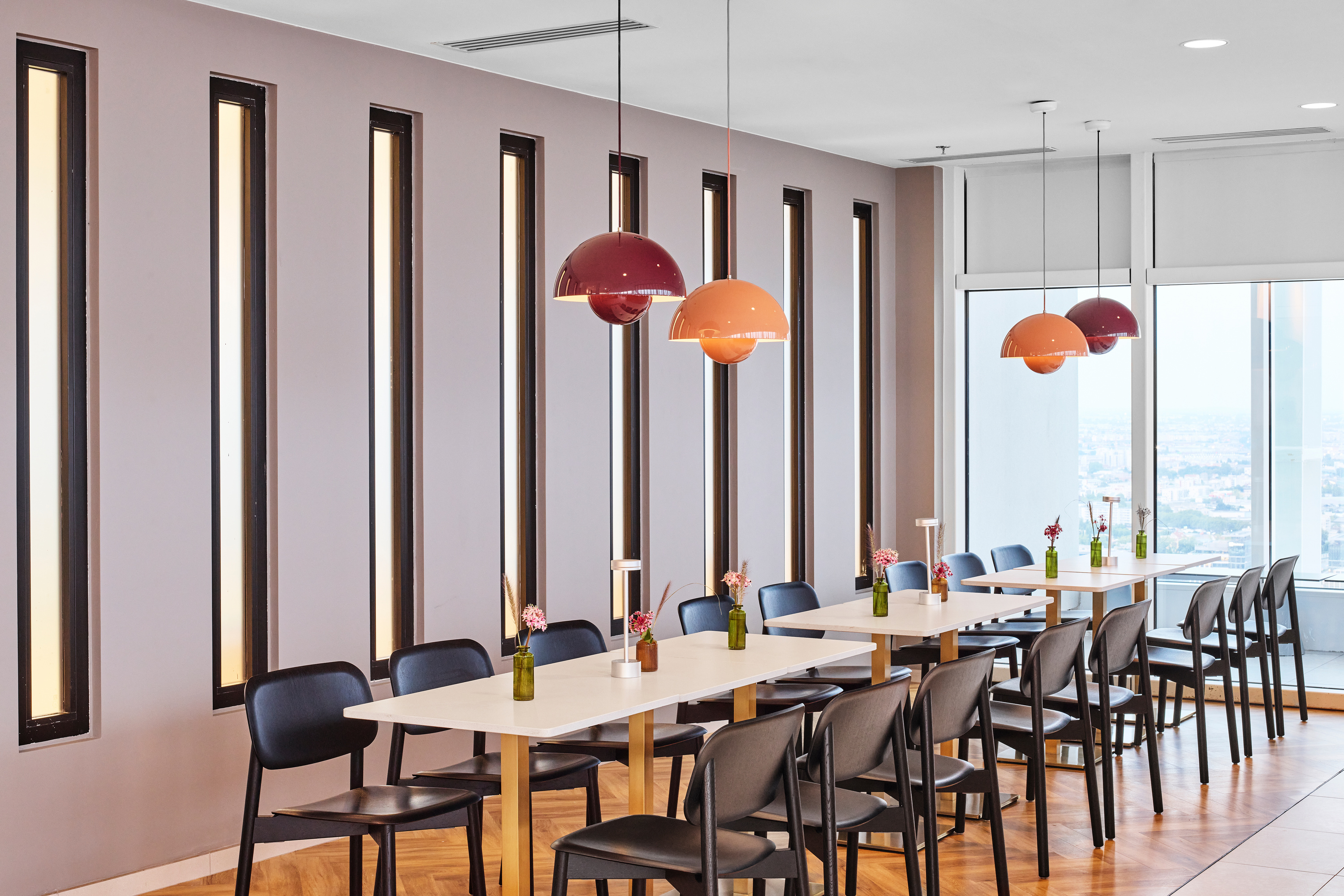 Bar at H4 Hotel Wyndham Paris Pleyel Resort in Paris, Other than US/Canada