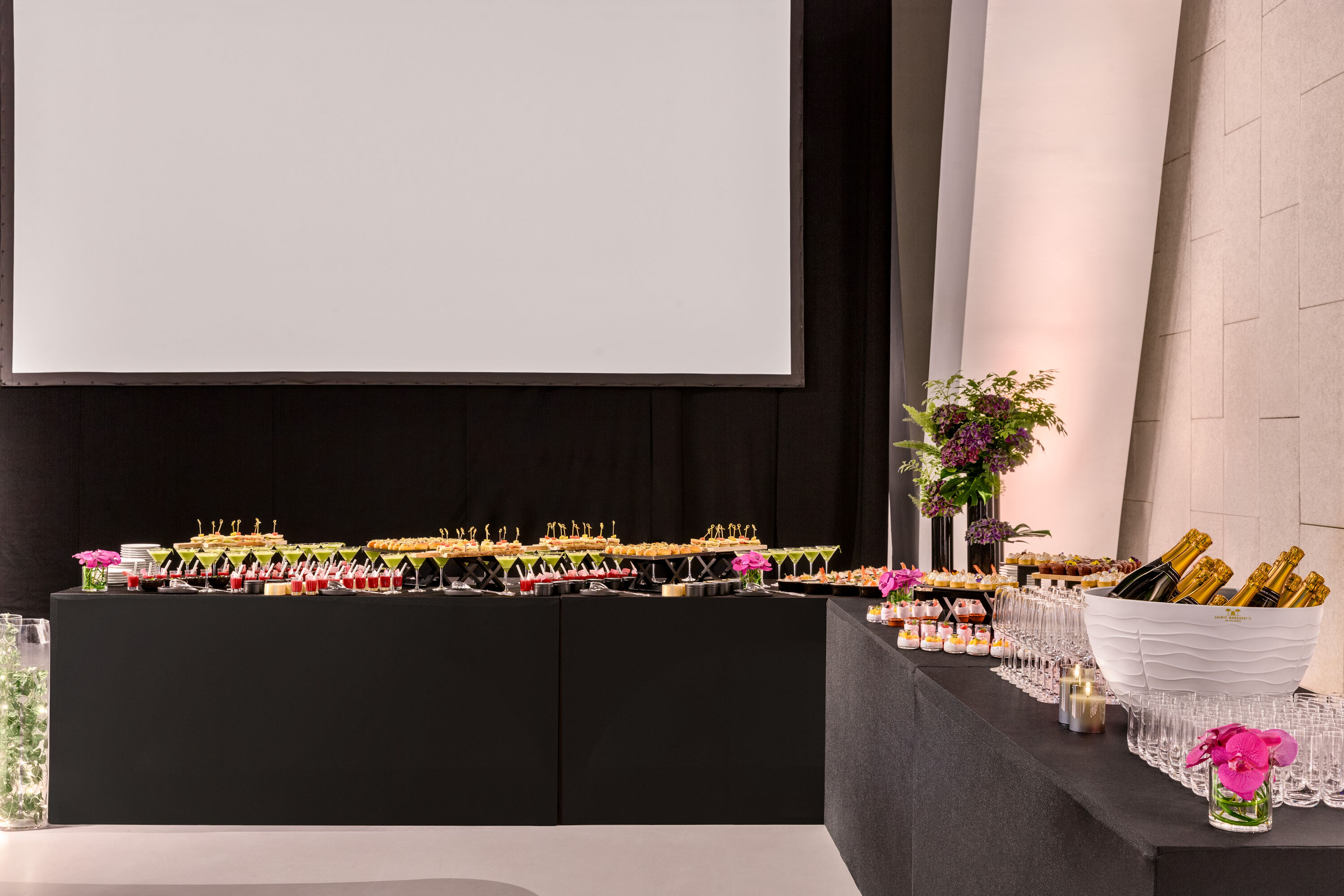 H4 Wyndham Paris Pleyel ballroom in Saint-Denis, Other than US/Canada