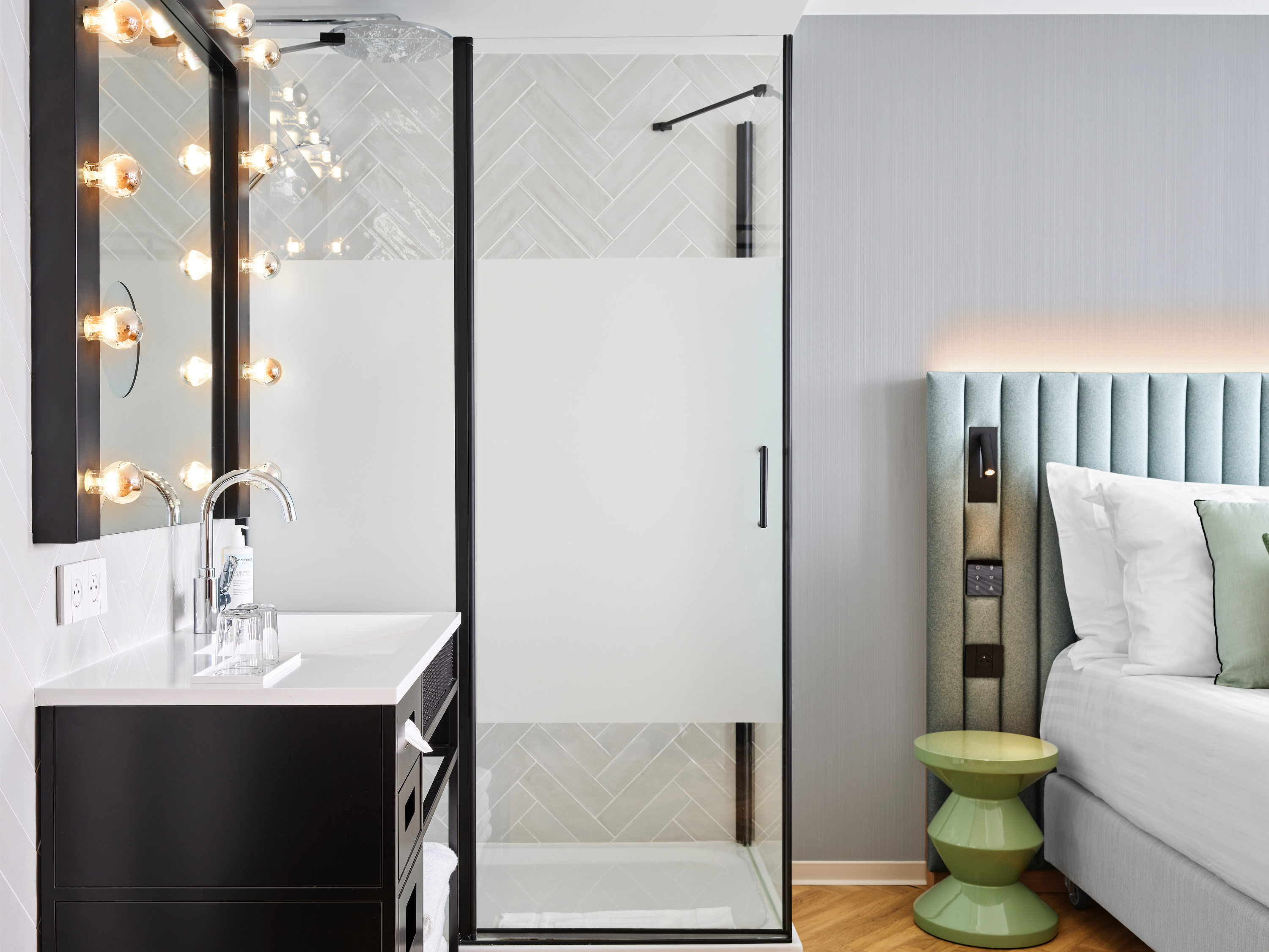 Guest room at the H4 Wyndham Paris Pleyel in Saint-Denis, Other than US/Canada