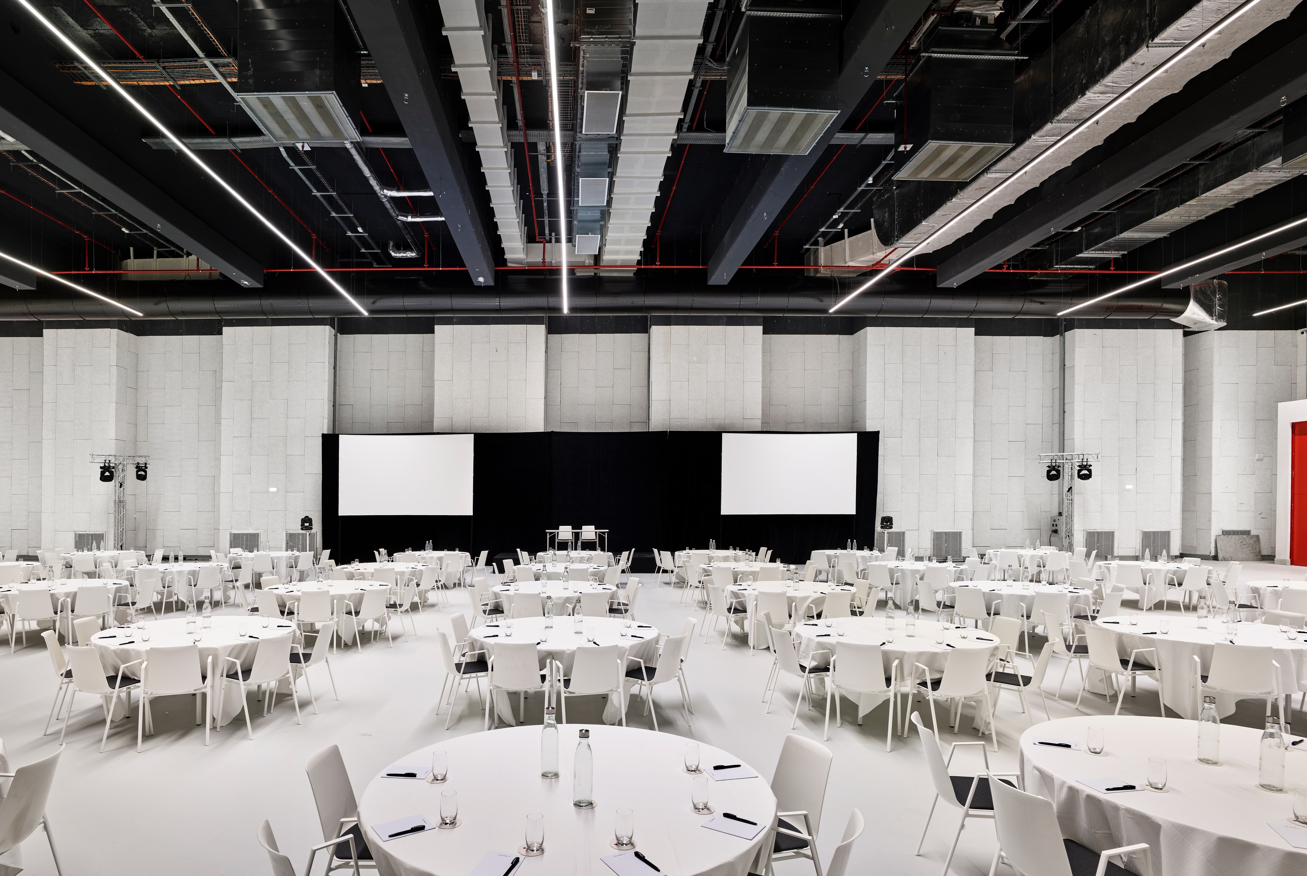 Meeting room at H4 Wyndham Paris Pleyel in Saint-Denis, Other than US/Canada