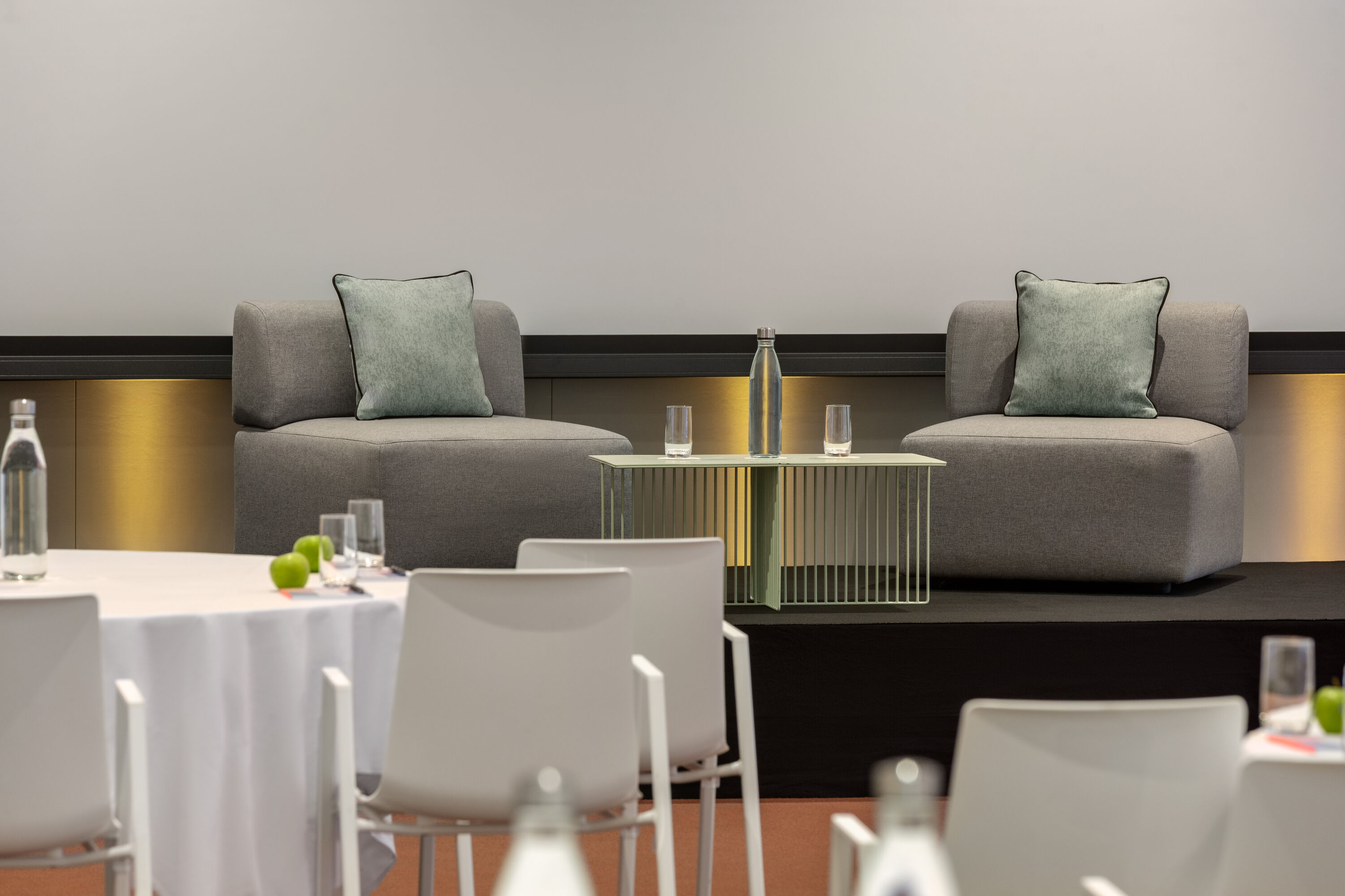 Meeting room at H4 Wyndham Paris Pleyel in Saint-Denis, Other than US/Canada