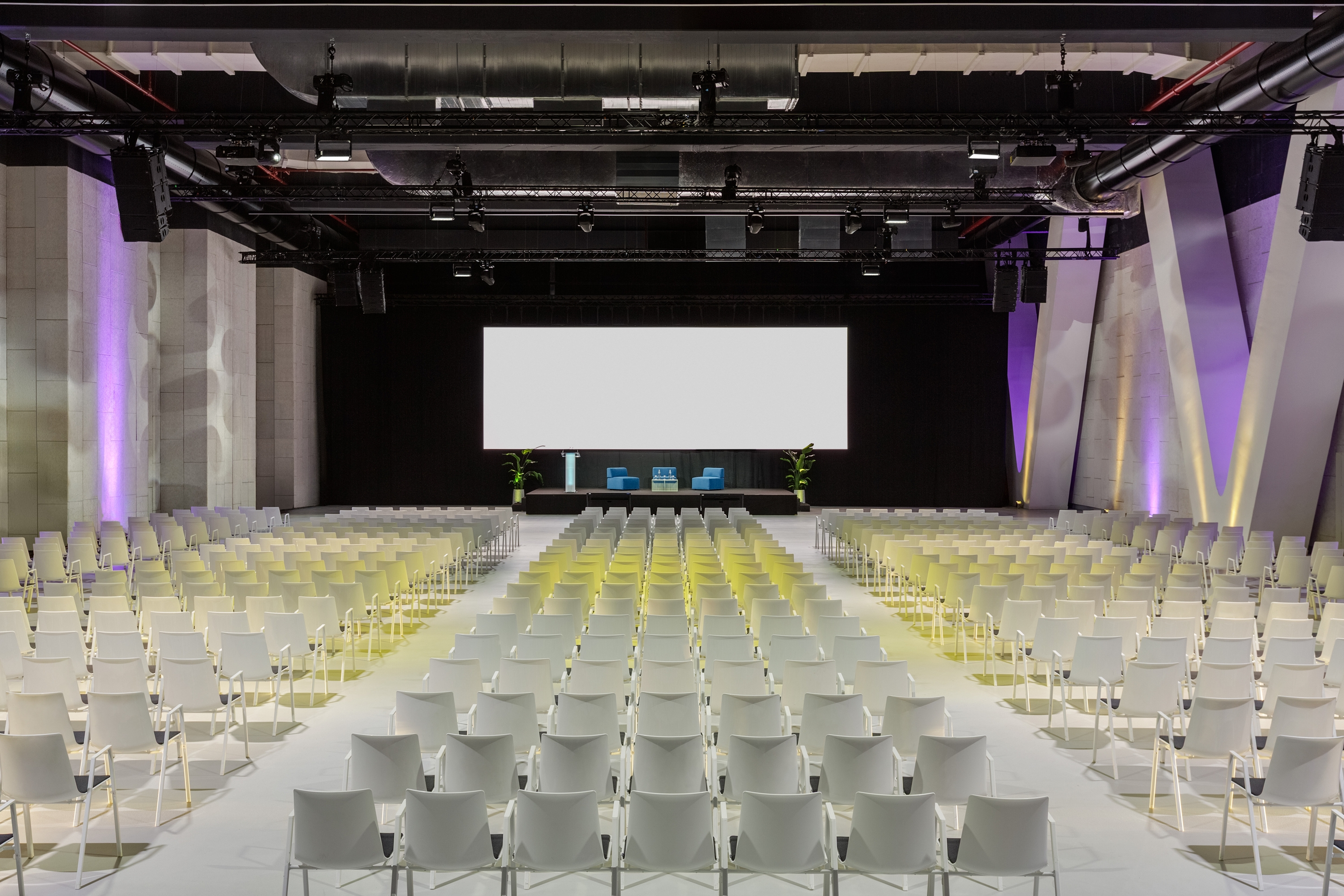 Meeting room at H4 Wyndham Paris Pleyel in Saint-Denis, Other than US/Canada
