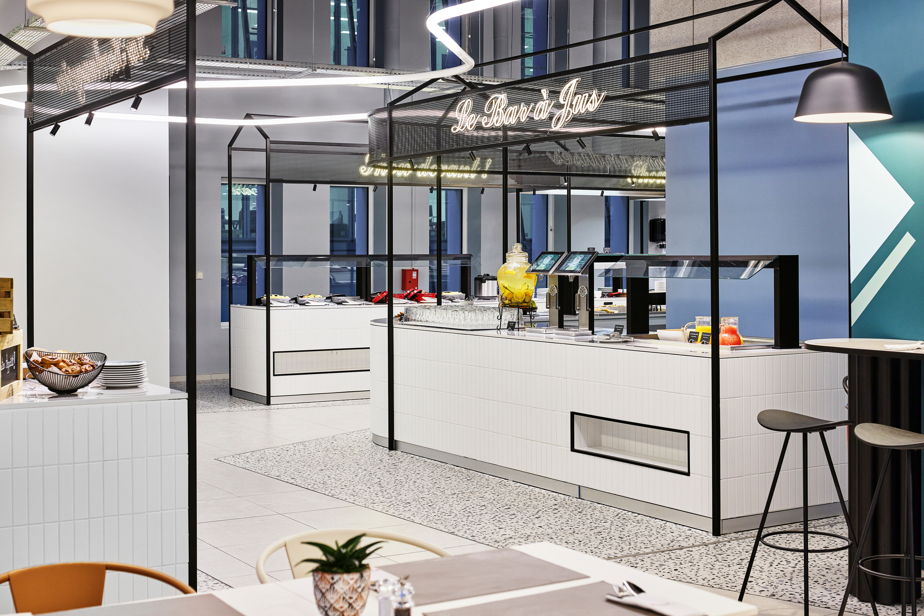 H4 Wyndham Paris Pleyel restaurant in Saint-Denis, Other than US/Canada