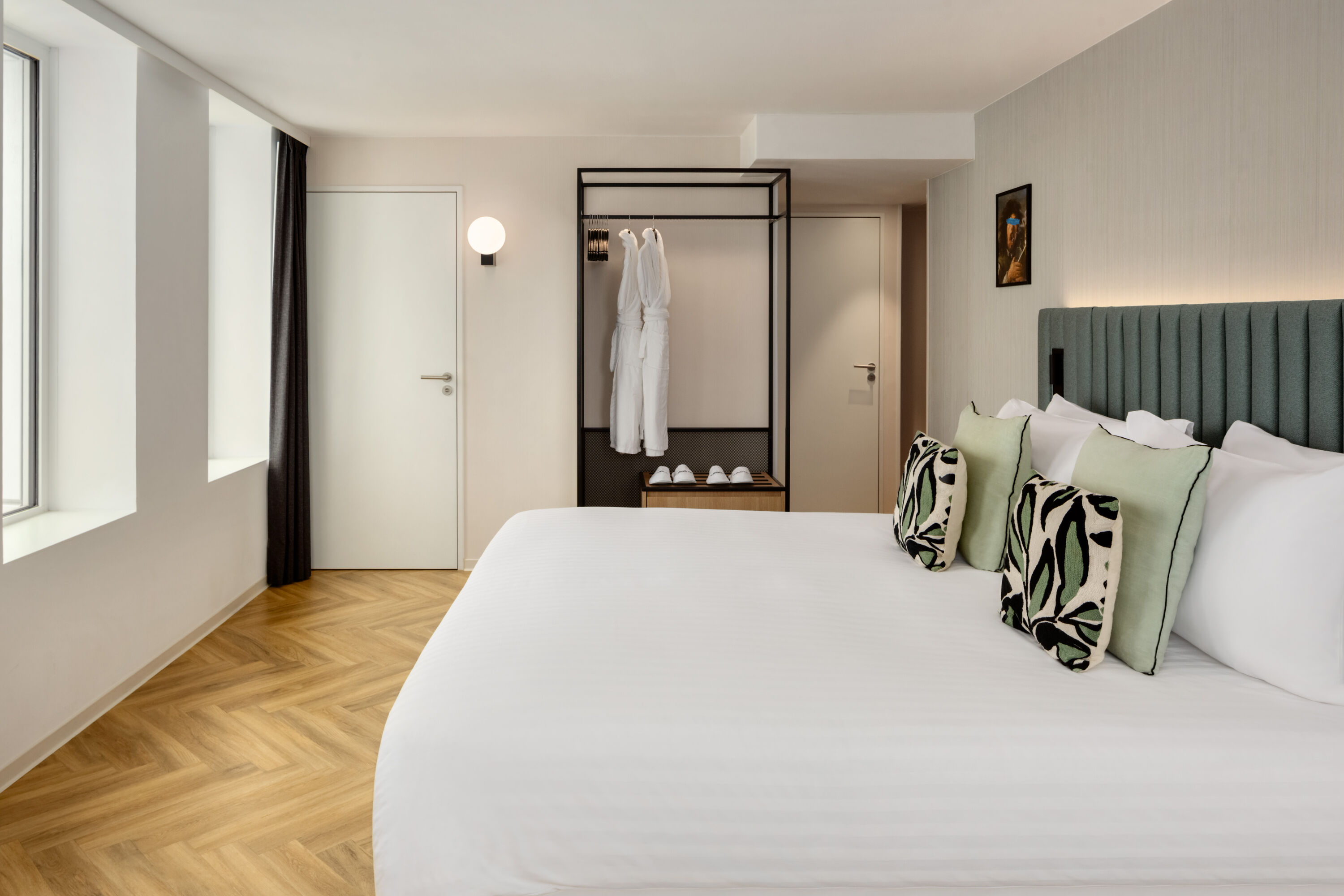 H4 Wyndham Paris Pleyel suite in Saint-Denis, Other than US/Canada