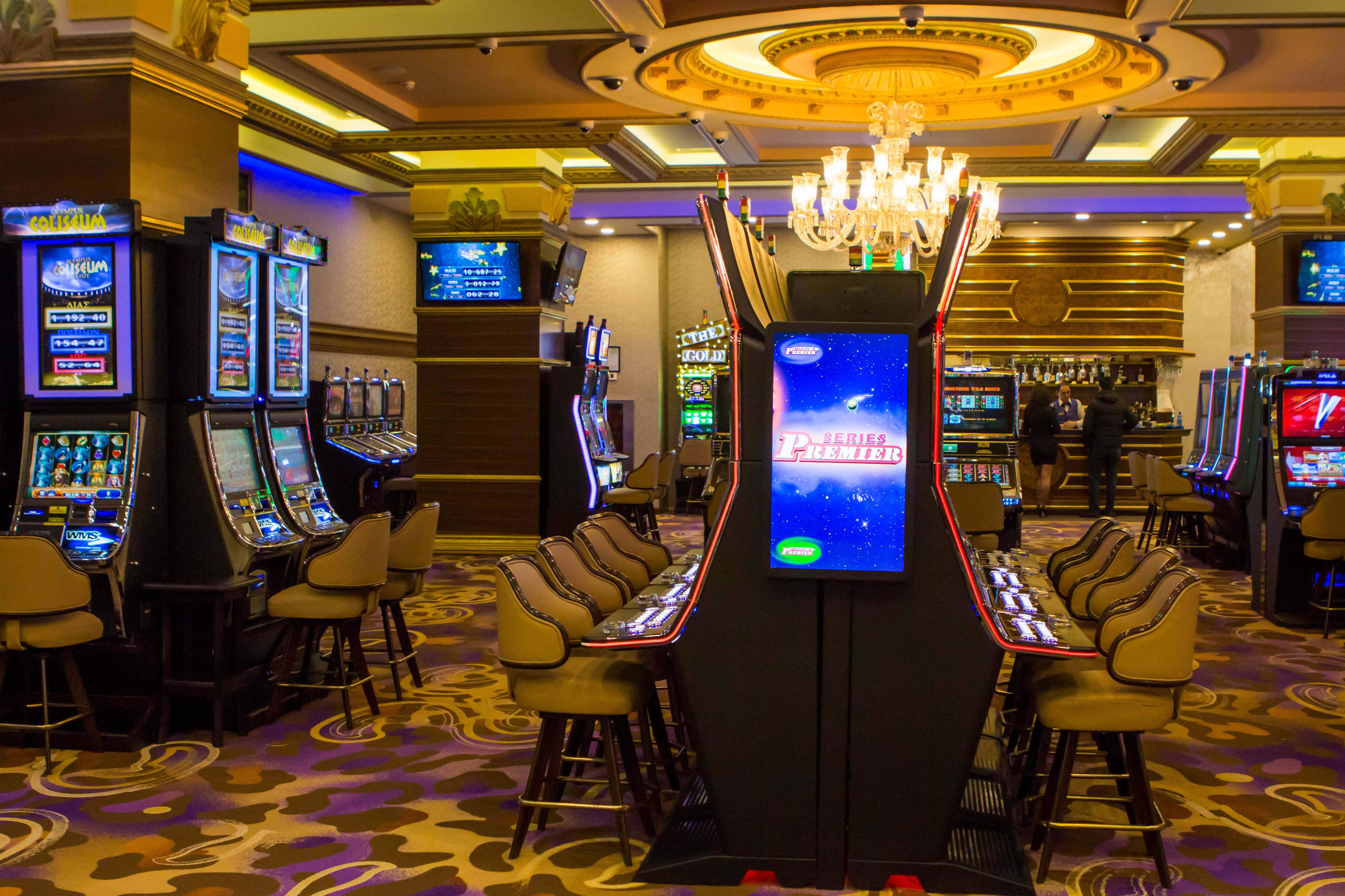 50527_Casino.jpg?crop=4986:3324;*,*\u0026downsize=1800:*