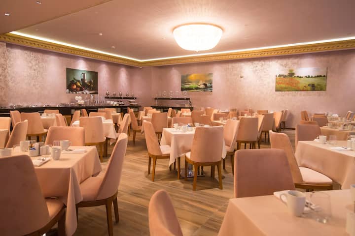 Wyndham Batumi restaurant in Batumi, Other than US/Canada