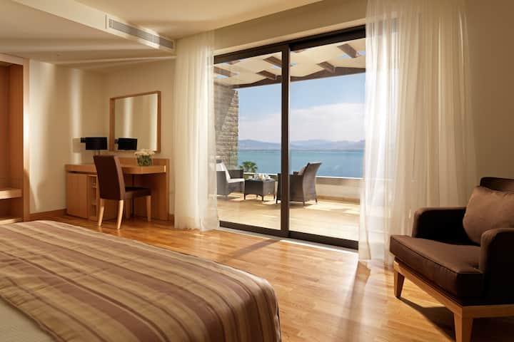 Wyndham Loutraki Poseidon Resort suite in Loutraki, Other than US/Canada