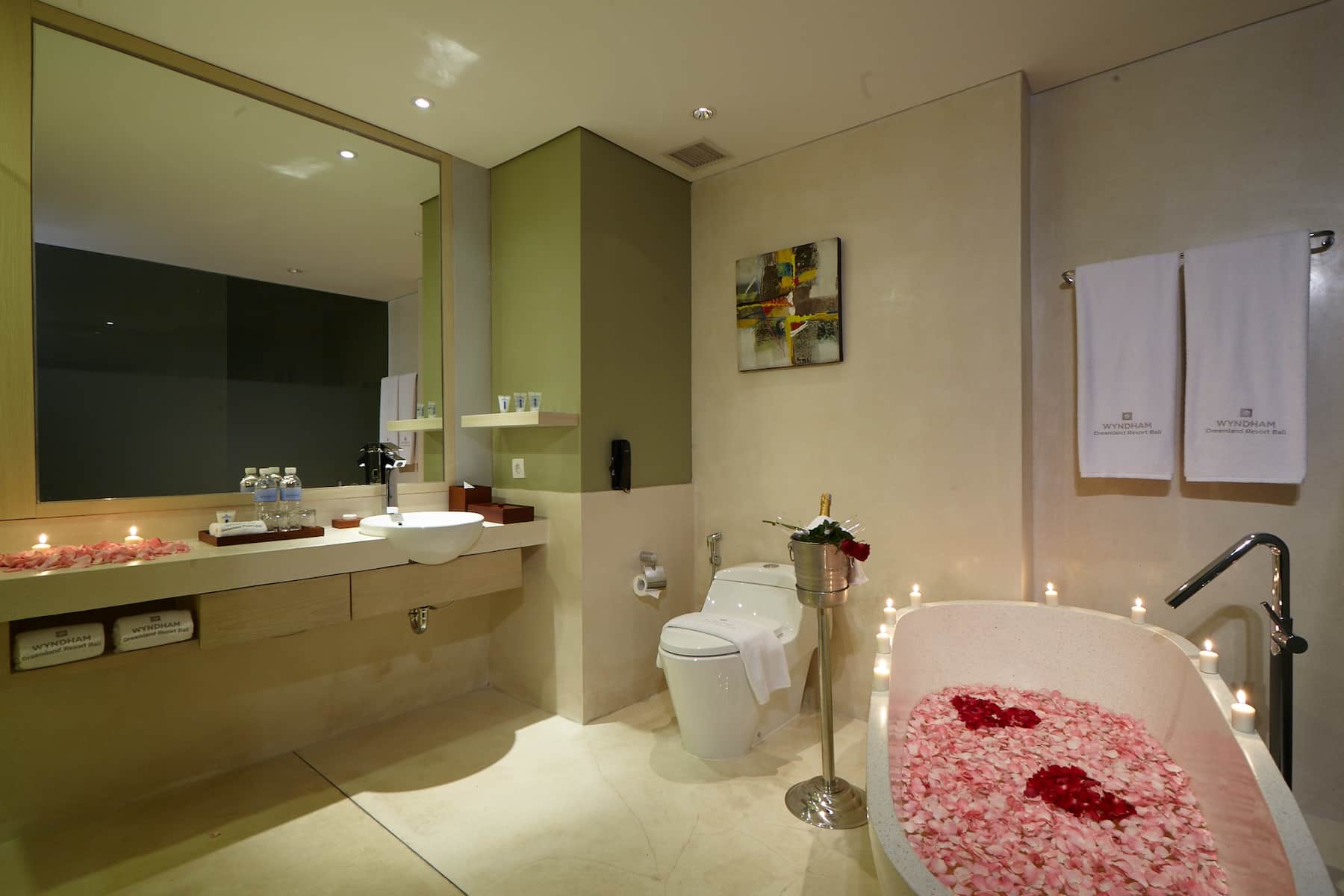 Guest room at the Wyndham Dreamland Resort Bali in Bali, Other than US/Canada