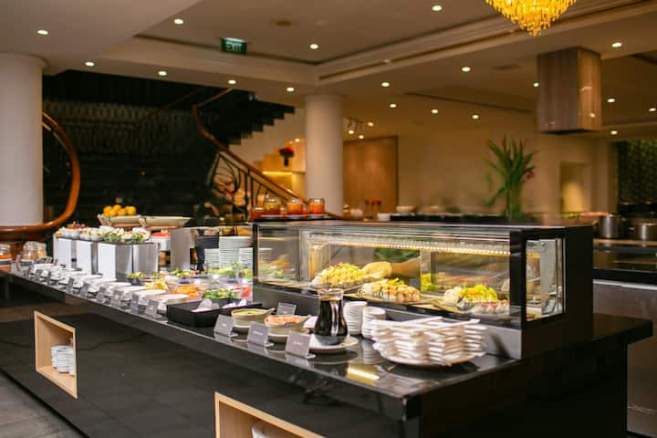 Wyndham Casablanca Jakarta cafe in Jakarta, Other than US/Canada