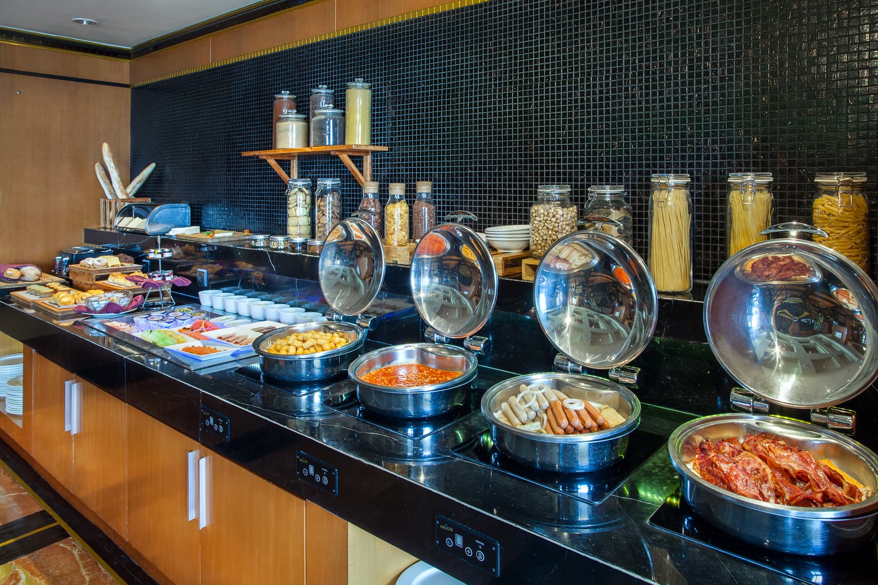 Bar feature at Wyndham Casablanca Jakarta in Jakarta, Other than US/Canada