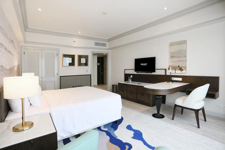 Guest room at the Wyndham Casablanca Jakarta in Jakarta, Other than US/Canada