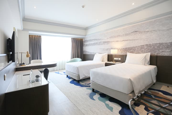 Guest room at the Wyndham Casablanca Jakarta in Jakarta, Other than US/Canada