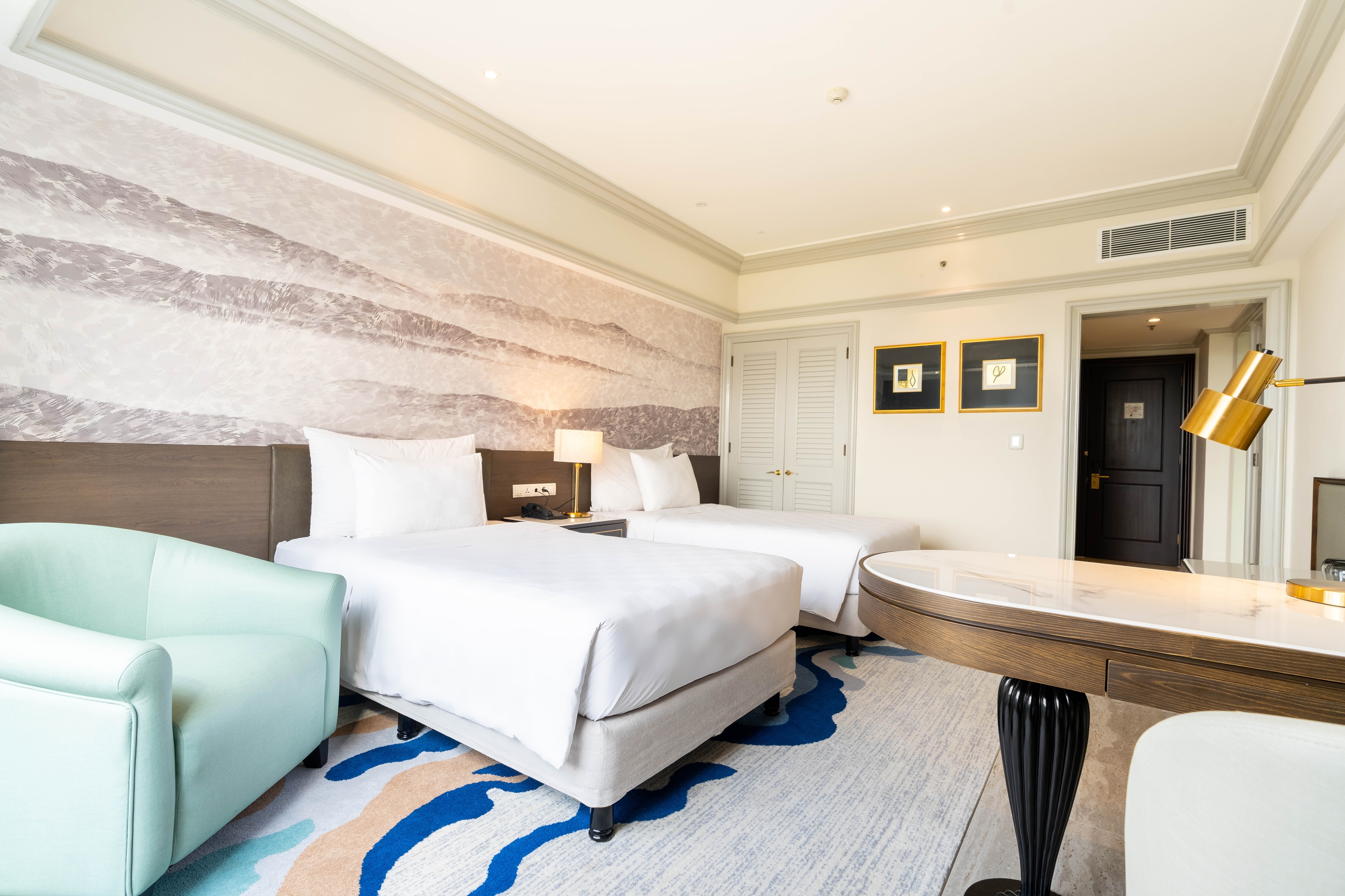 Wyndham Casablanca Jakarta suite in Jakarta, Other than US/Canada