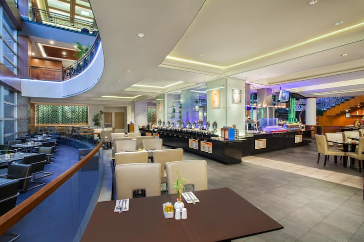 Dining Dining