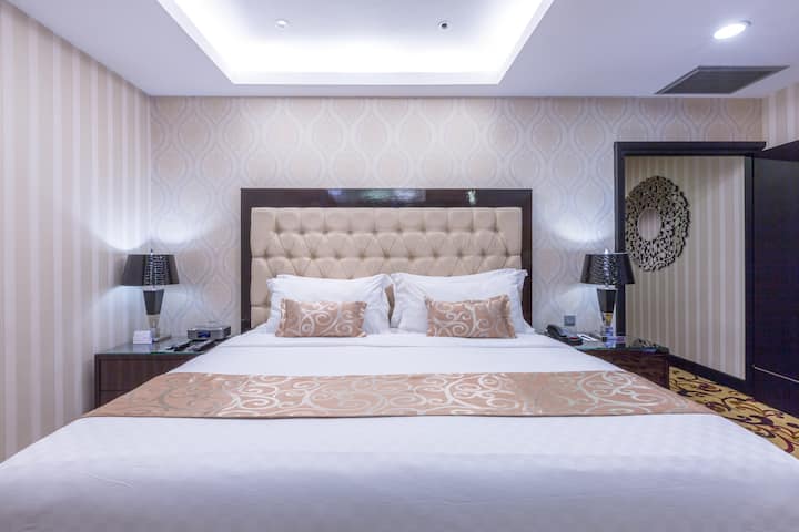 Guest room at the Wyndham Surabaya City Centre in Surabaya, Other than US/Canada
