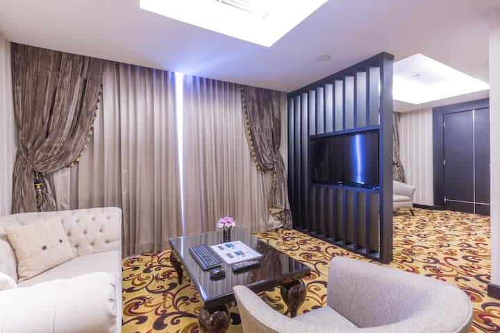 Guest room at the Wyndham Surabaya City Centre in Surabaya, Other than US/Canada