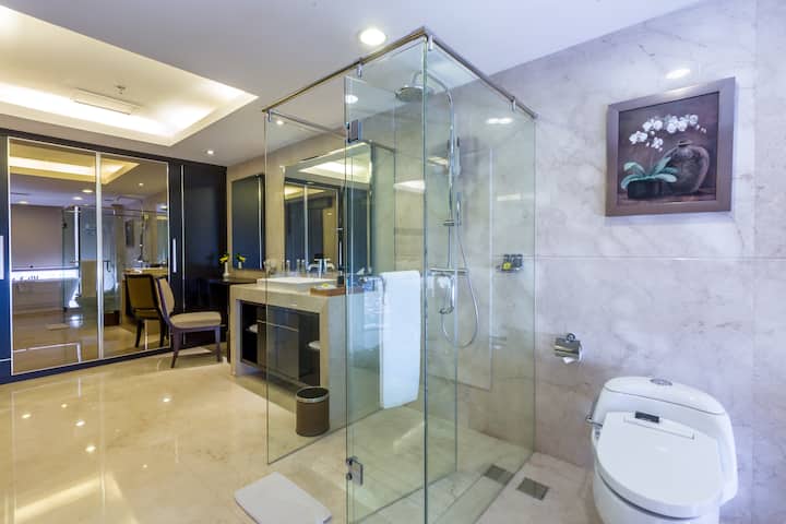 Guest room at the Wyndham Surabaya City Centre in Surabaya, Other than US/Canada