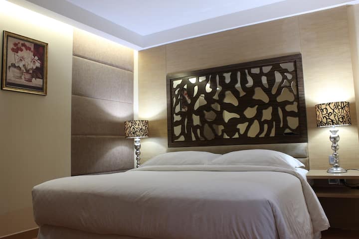 Guest room at the Wyndham Surabaya City Centre in Surabaya, Other than US/Canada