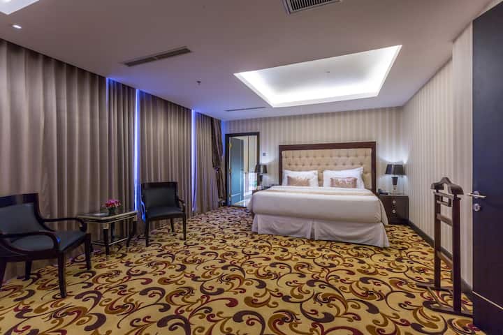Guest room at the Wyndham Surabaya City Centre in Surabaya, Other than US/Canada