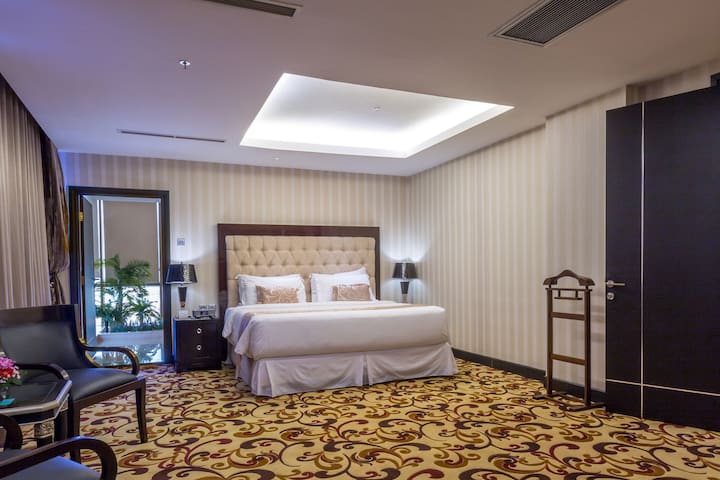 Guest room at the Wyndham Surabaya City Centre in Surabaya, Other than US/Canada