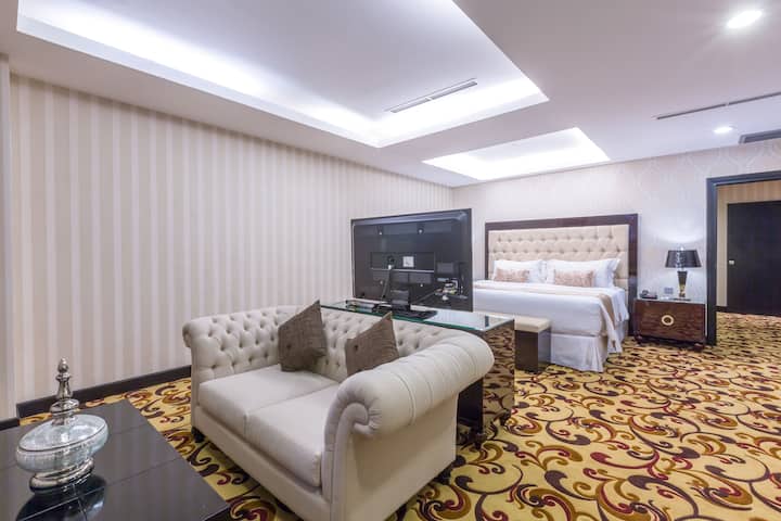 Guest room at the Wyndham Surabaya City Centre in Surabaya, Other than US/Canada
