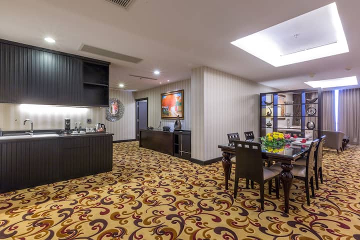 Guest room at the Wyndham Surabaya City Centre in Surabaya, Other than US/Canada
