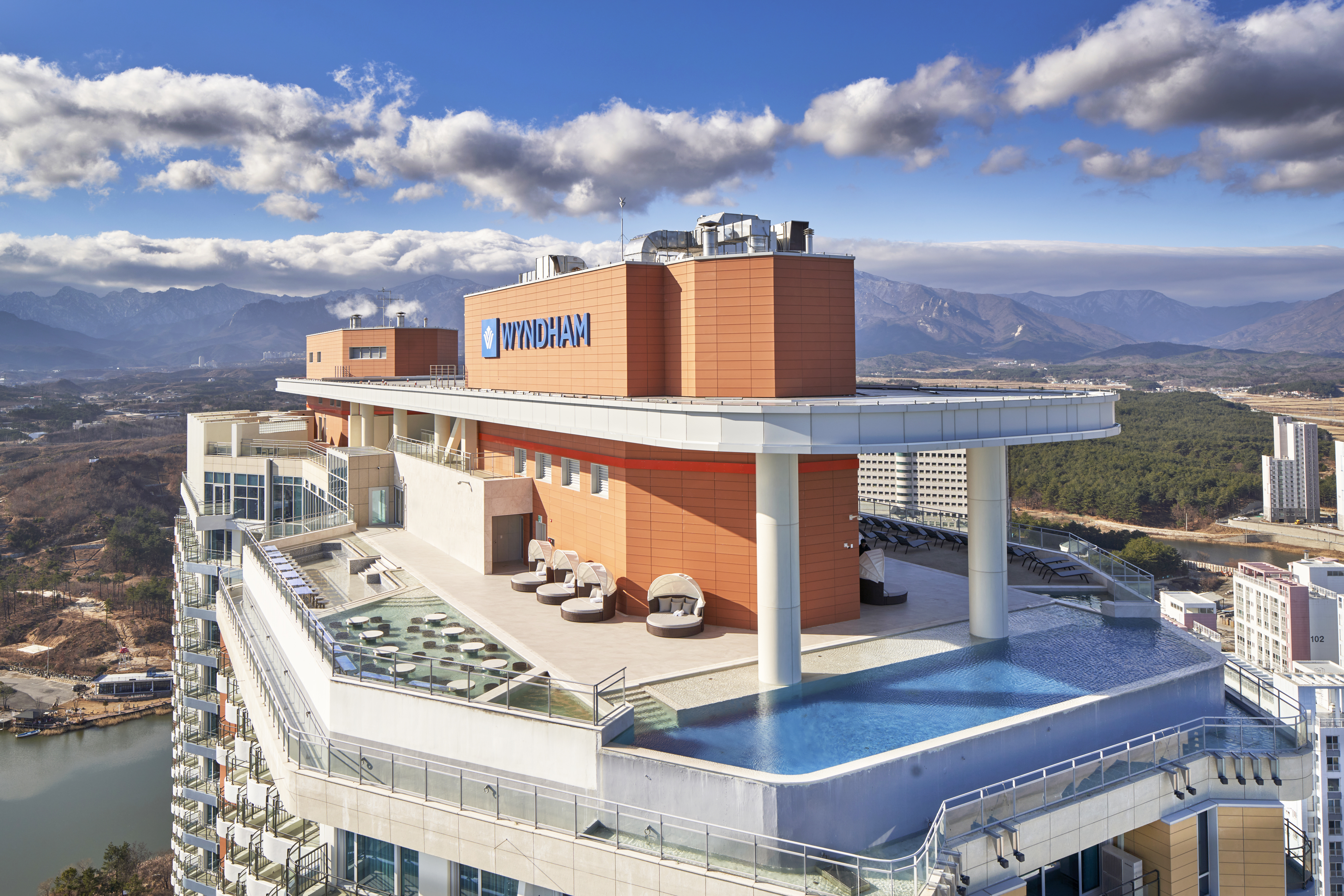 Exterior of Wyndham Goseong Gangwon hotel in Goseong gun, Other than US/Canada