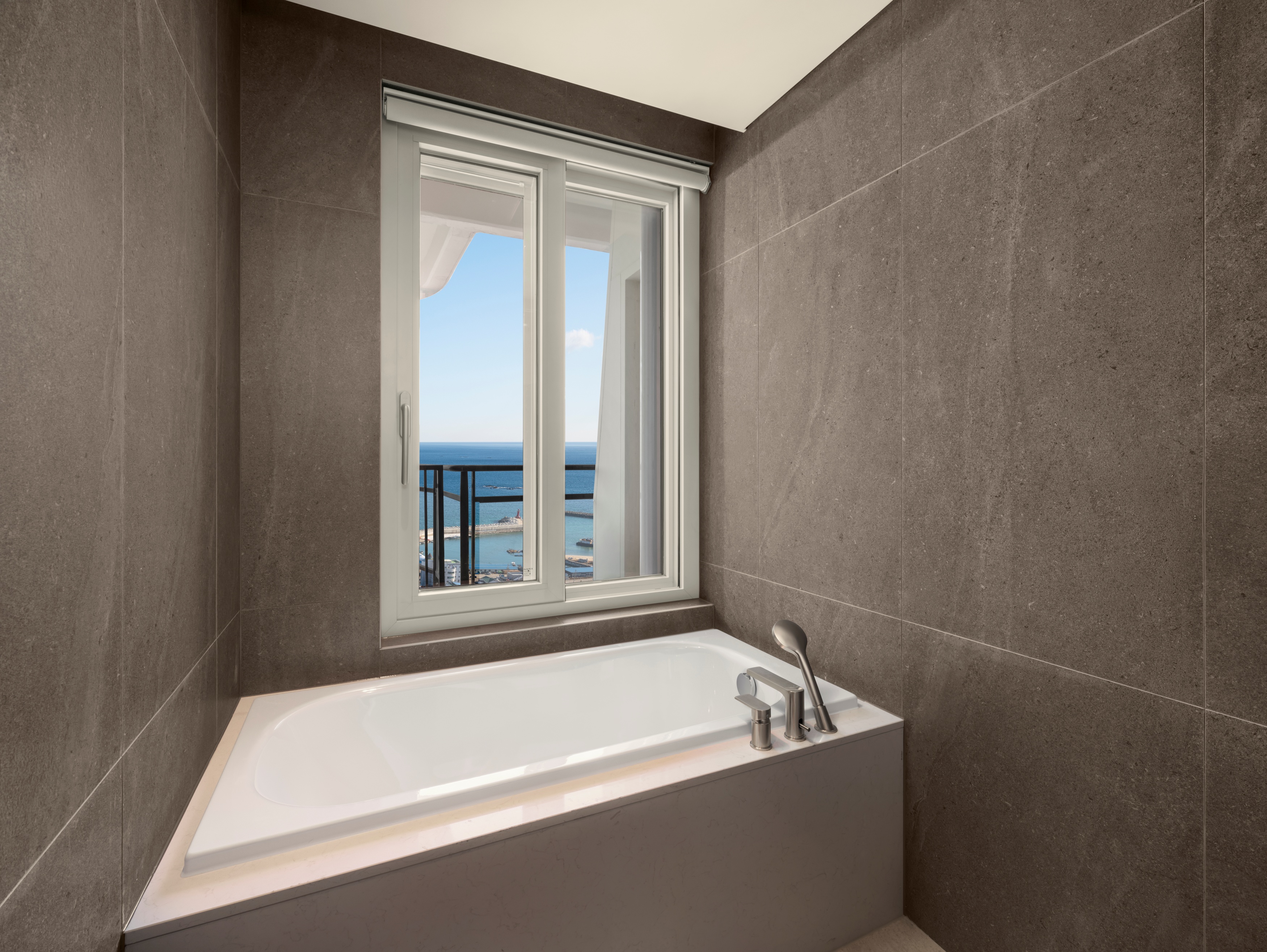 Guest room bath at the Wyndham Goseong Gangwon in Goseong gun, Other than US/Canada