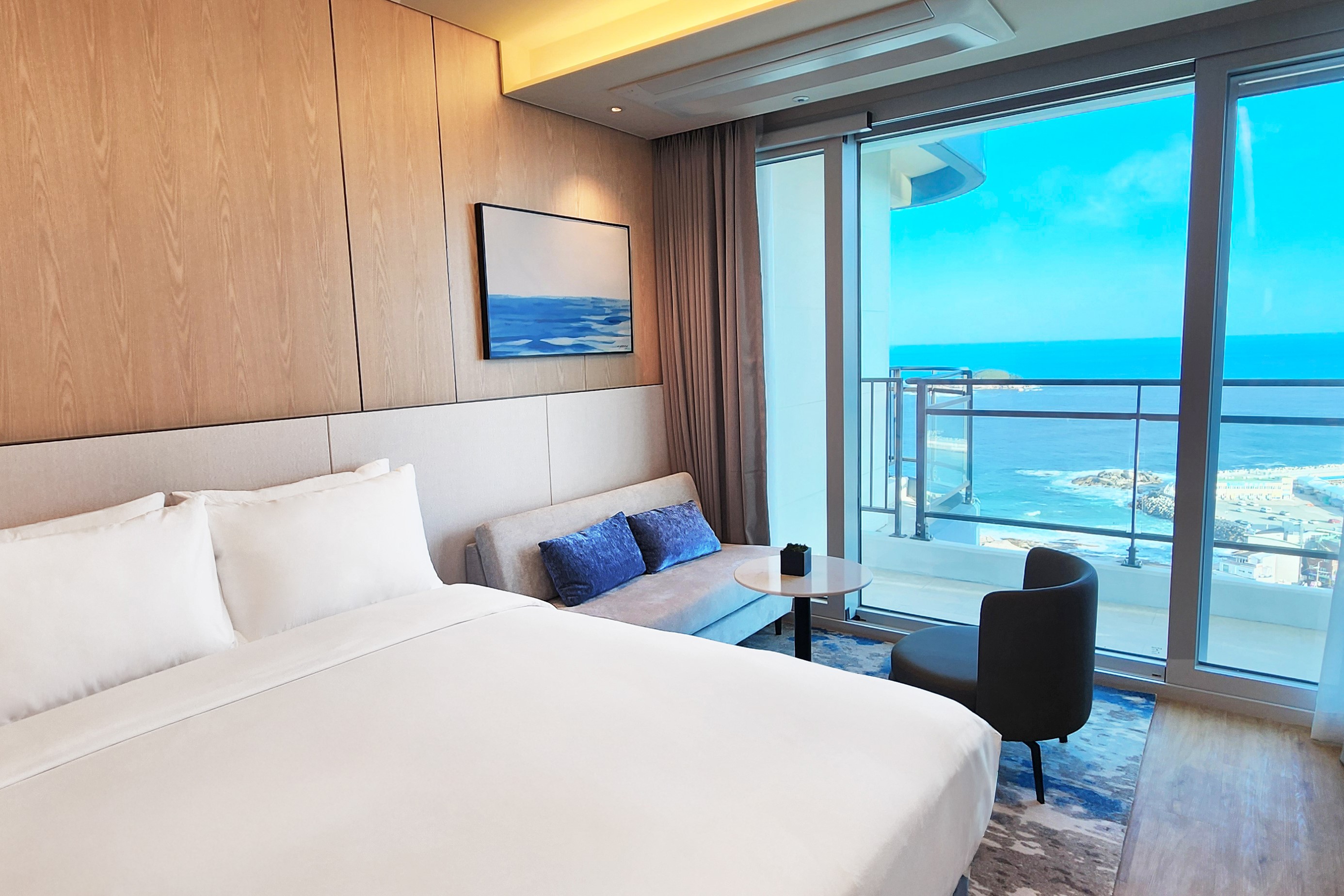 Guest room at the Wyndham Goseong Gangwon in Goseong gun, Other than US/Canada