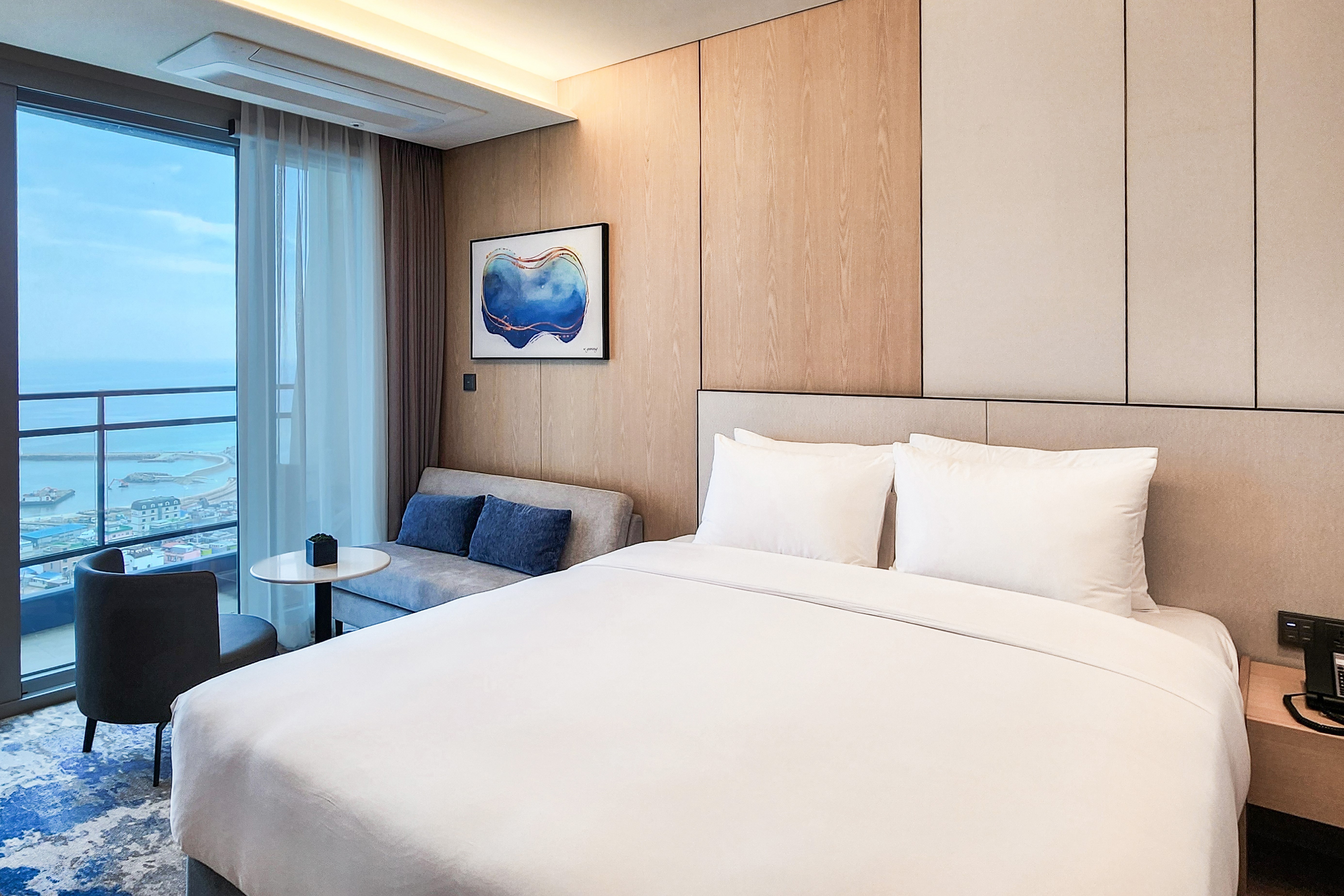 Guest room at the Wyndham Goseong Gangwon in Goseong gun, Other than US/Canada