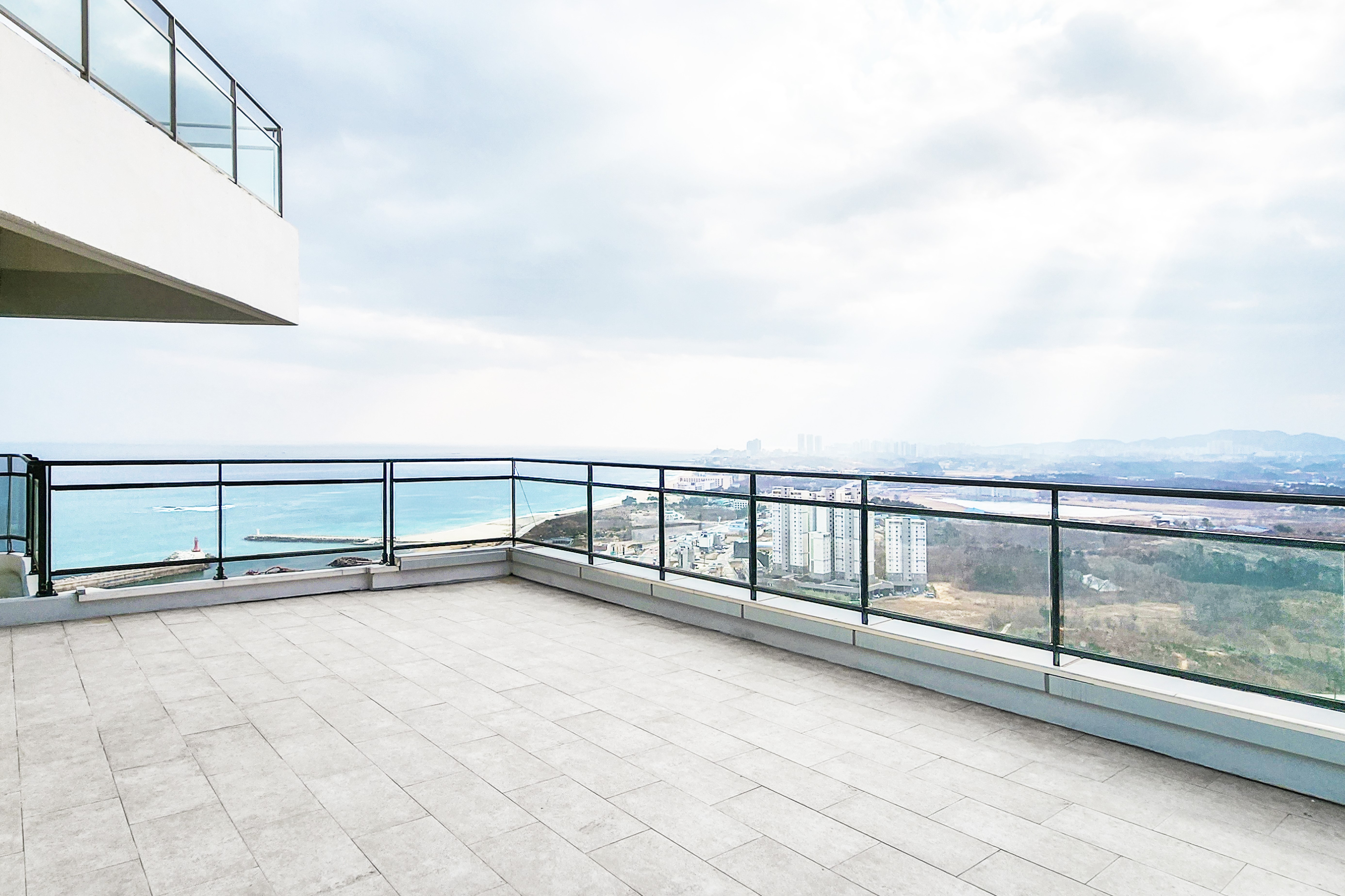 Guest room at the Wyndham Goseong Gangwon in Goseong gun, Other than US/Canada