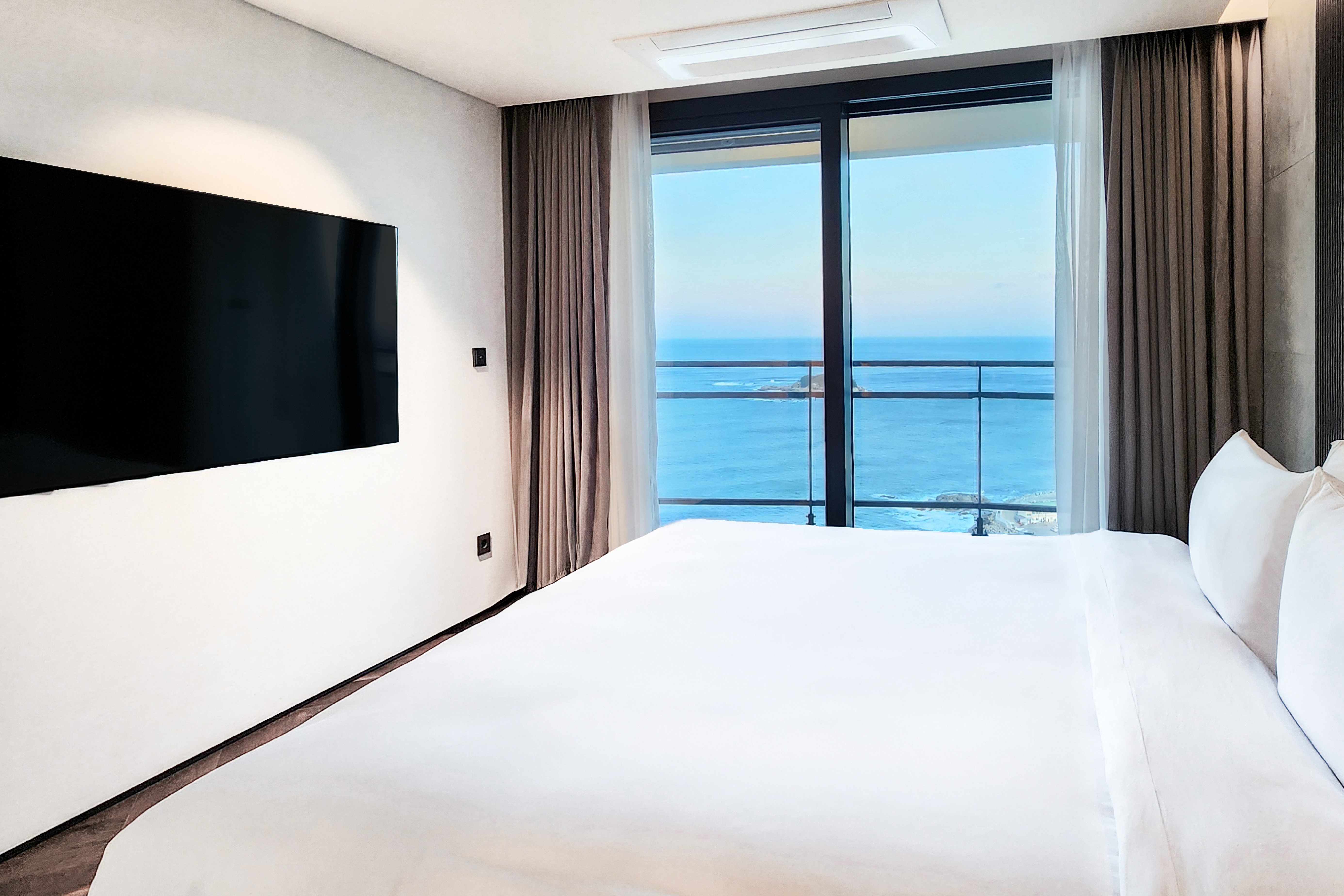 Guest room at the Wyndham Goseong Gangwon in Goseong gun, Other than US/Canada