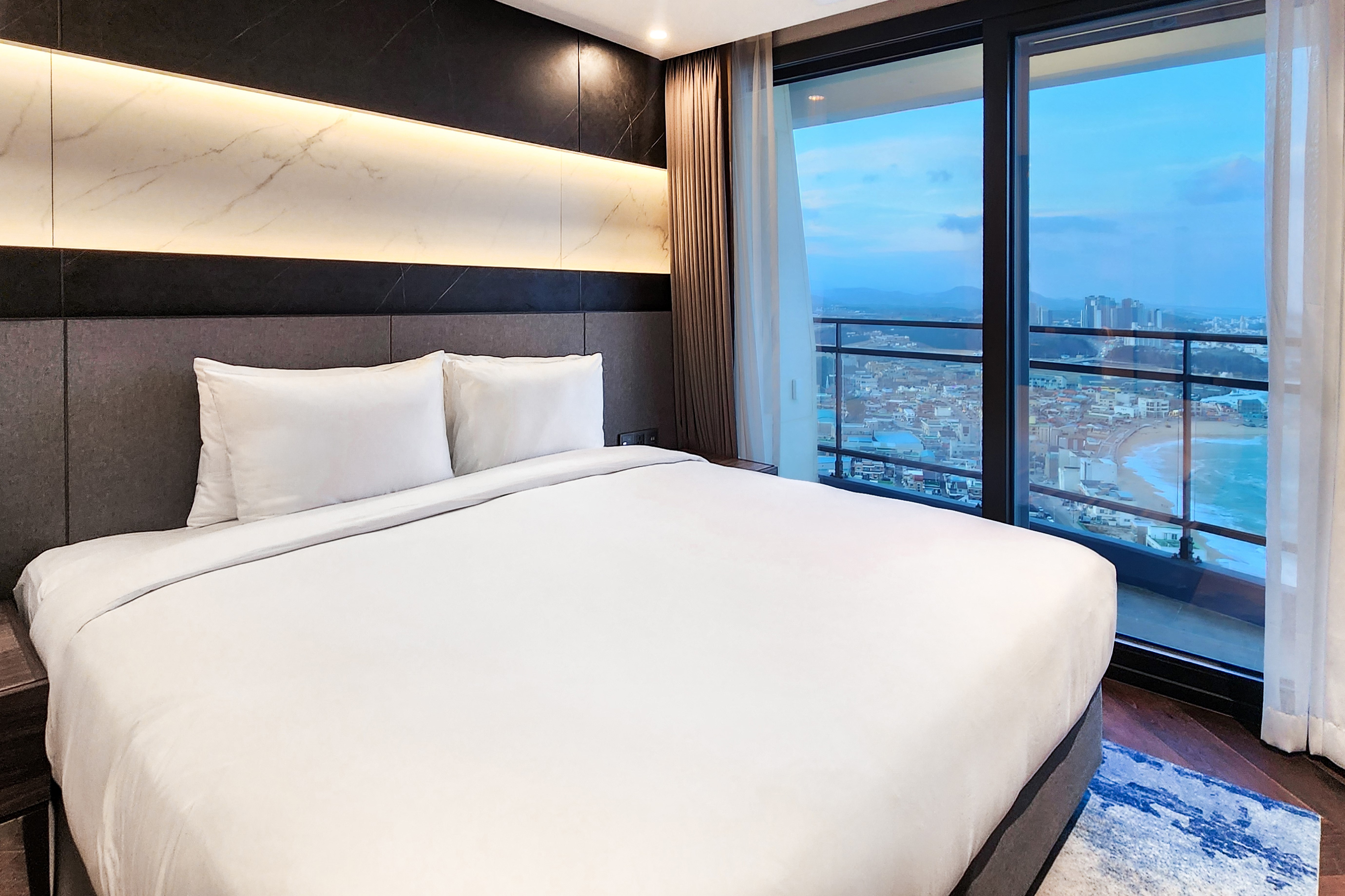 Guest room at the Wyndham Goseong Gangwon in Goseong gun, Other than US/Canada