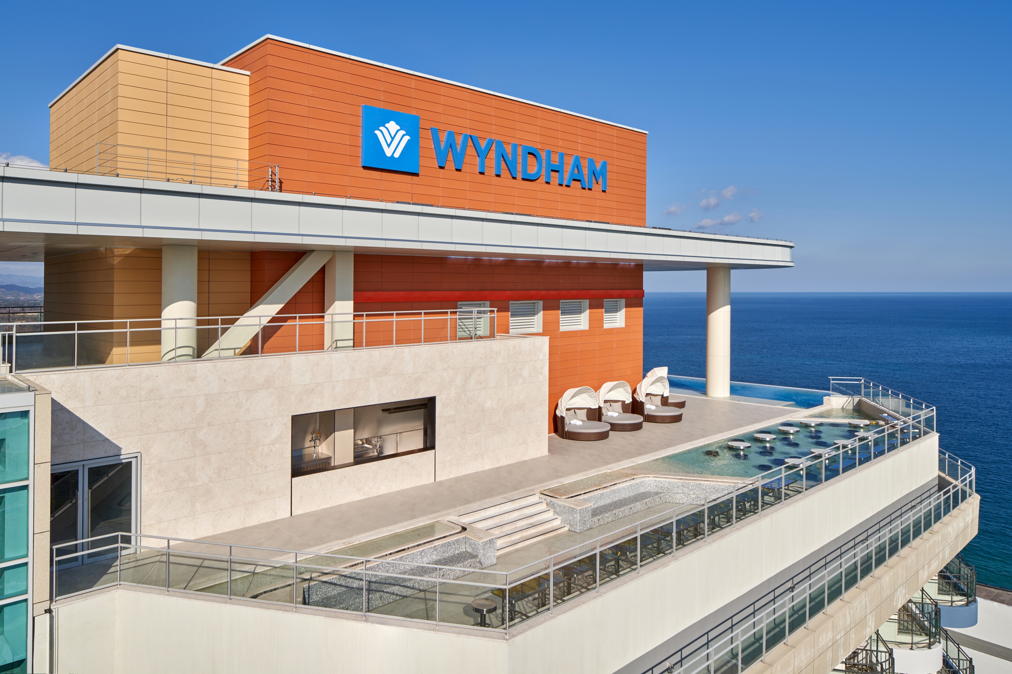 Infinity pool at the Wyndham Goseong Gangwon in Goseong gun, Other than US/Canada