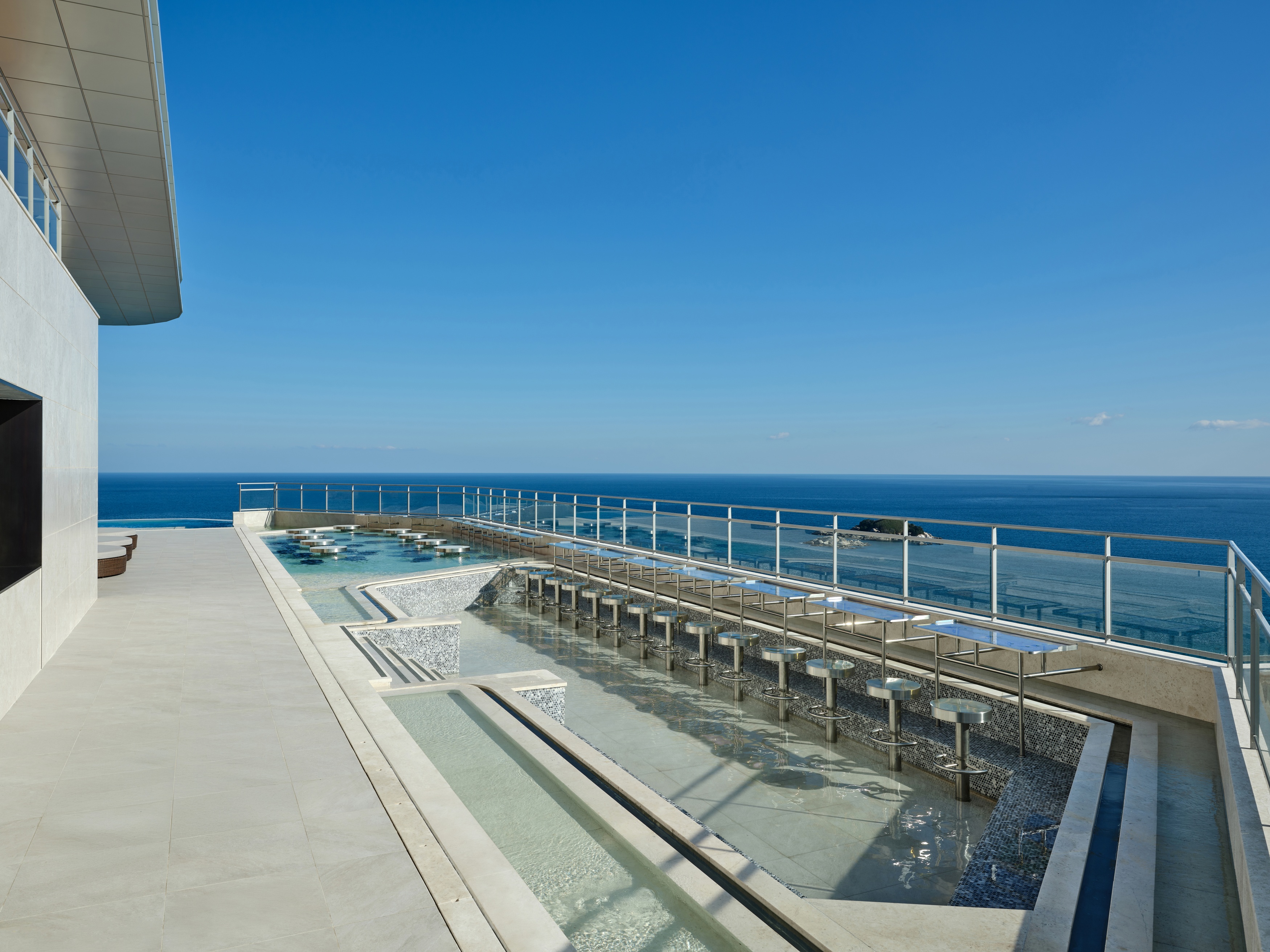 Infinity pool at the Wyndham Goseong Gangwon in Goseong gun, Other than US/Canada