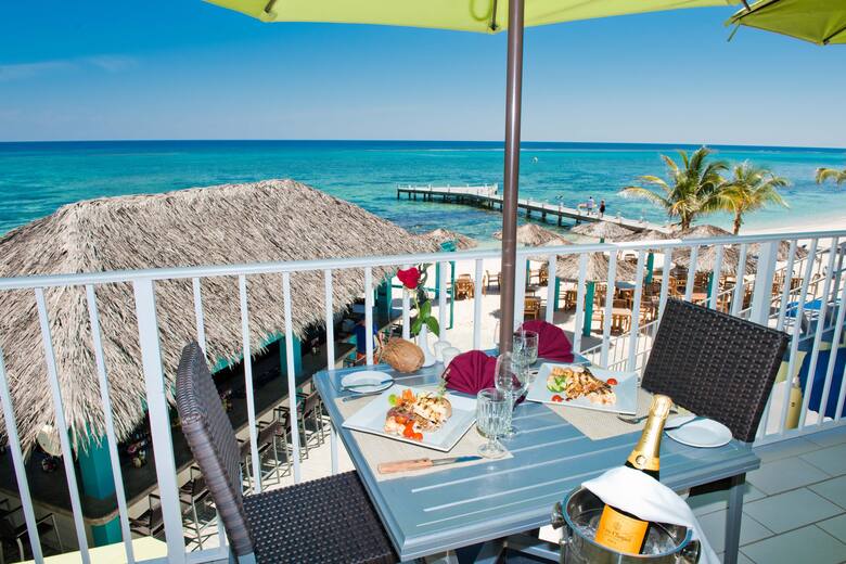 Wyndham Reef Resort restaurant in East End, Other than US/Canada