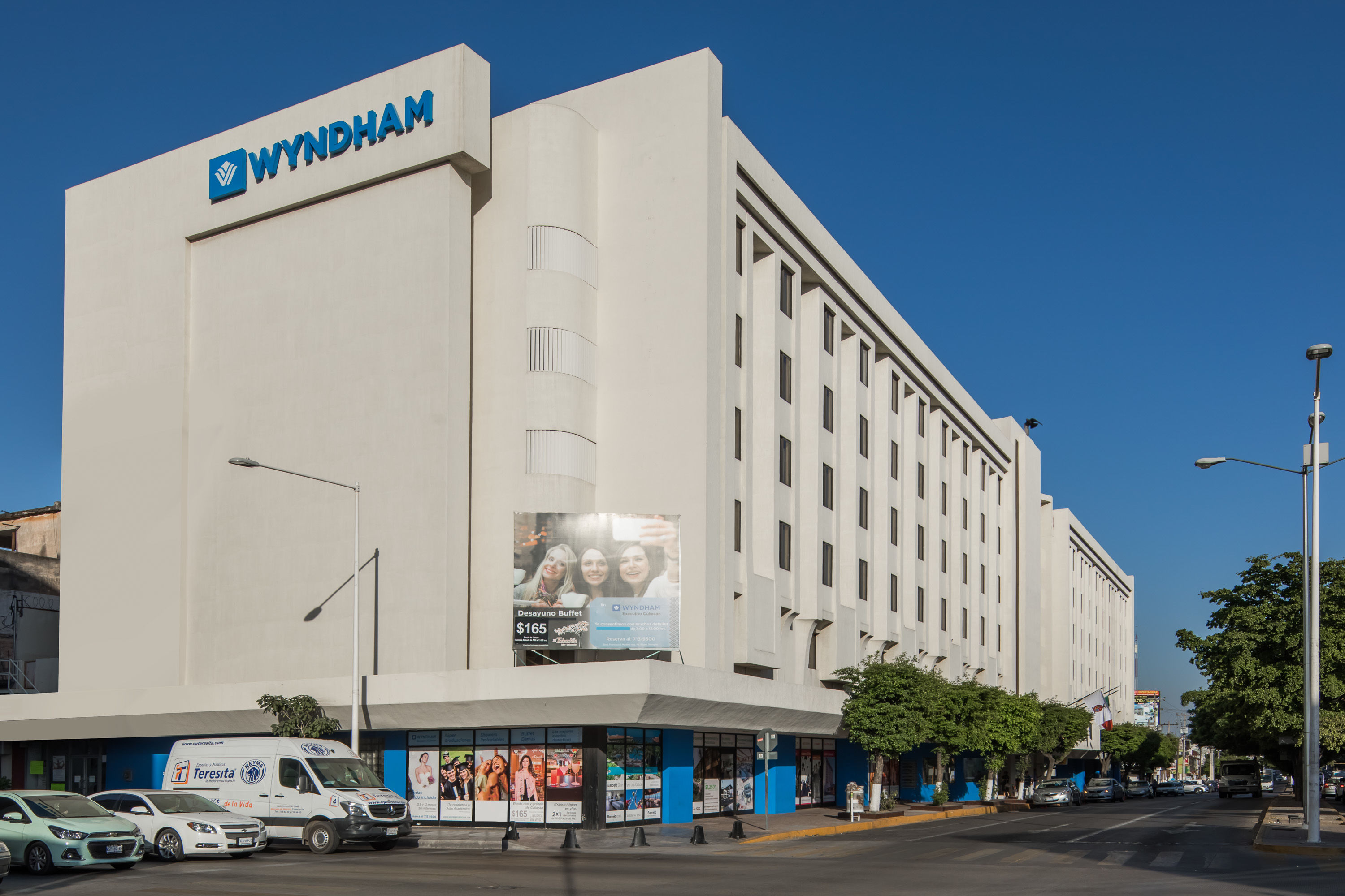 Exterior Day Image of Wyndham Executivo Culiacan hotel in Culiacan, Other than US/Canada