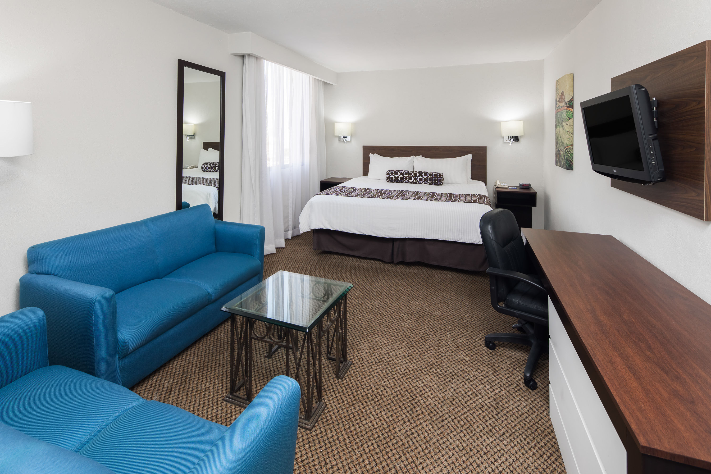 Guest room at the Wyndham Executivo Culiacan in Culiacan, Other than US/Canada