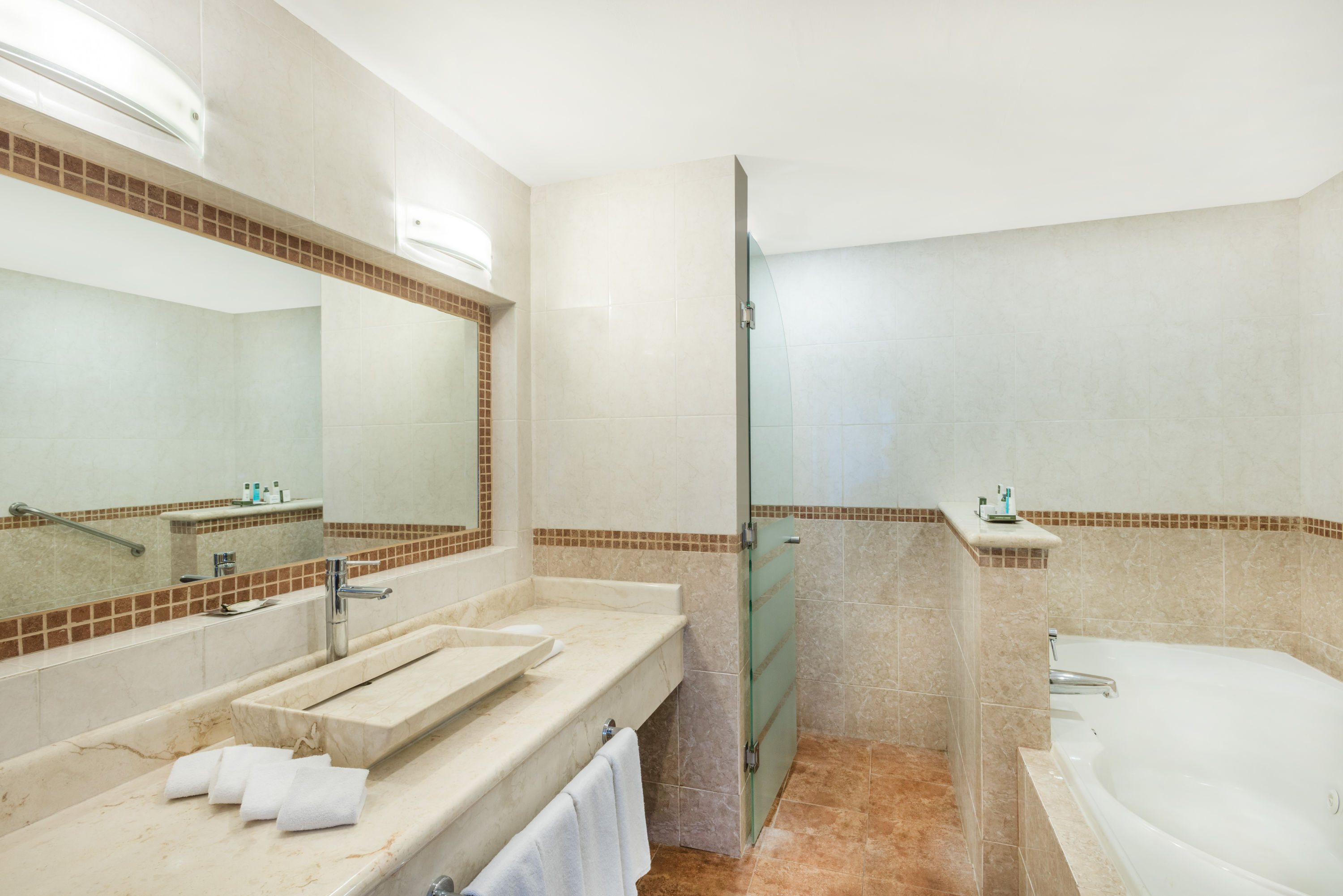 Guest room bath at the Wyndham Merida in Merida, Other than US/Canada