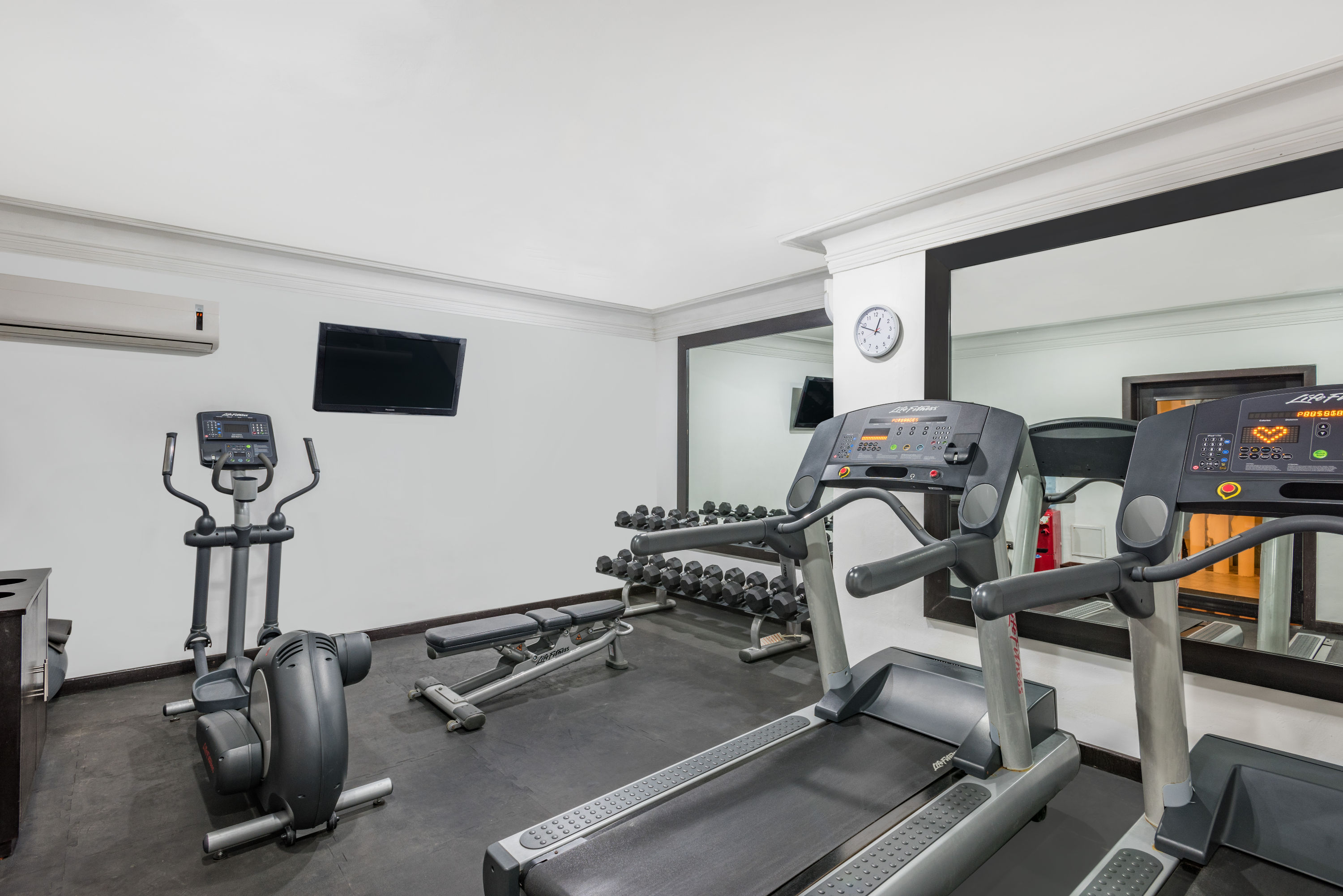 Fitness room at Wyndham Merida in Merida, Other than US/Canada
