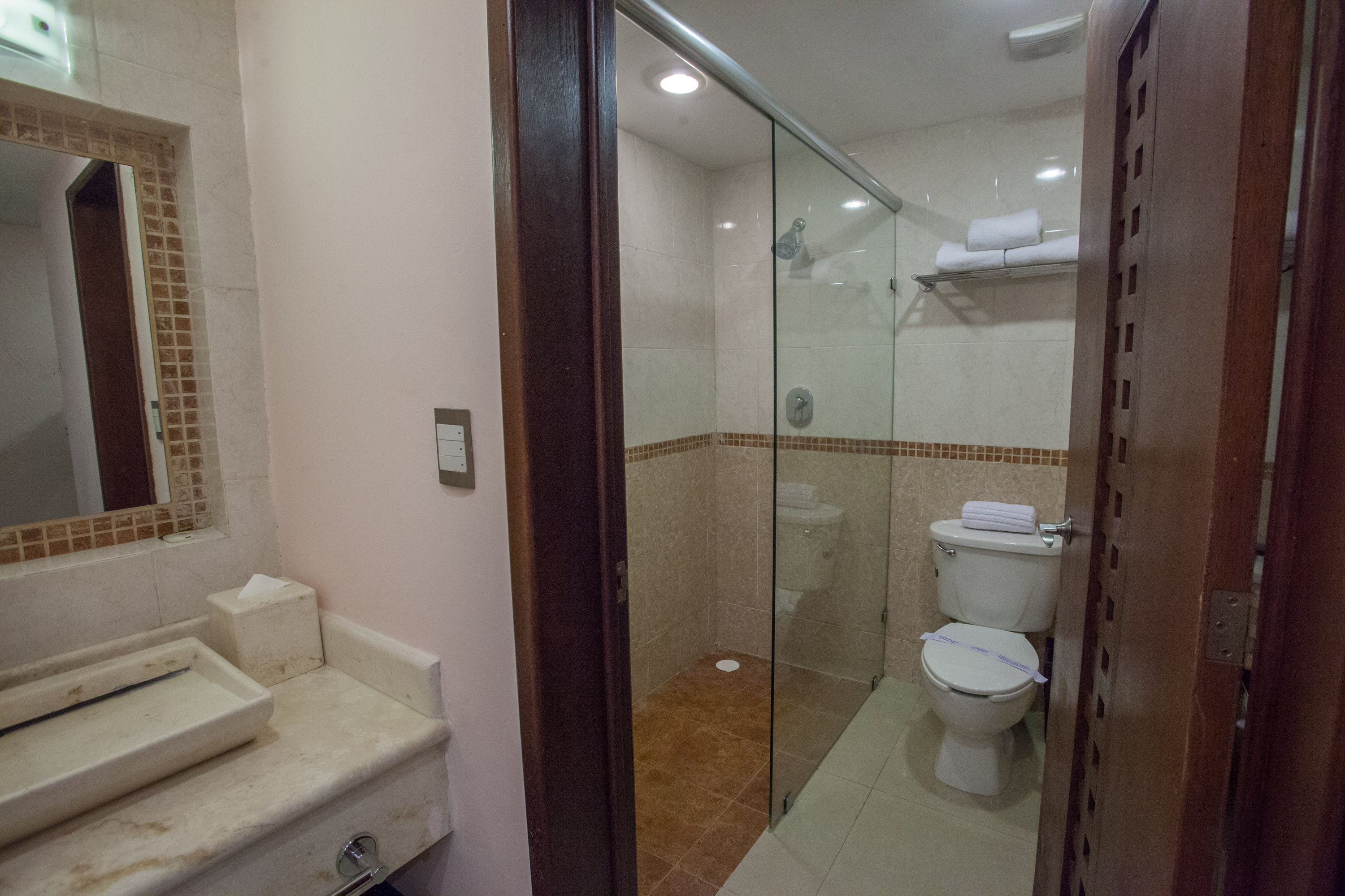 Guest room bath at the Wyndham Merida in Merida, Other than US/Canada